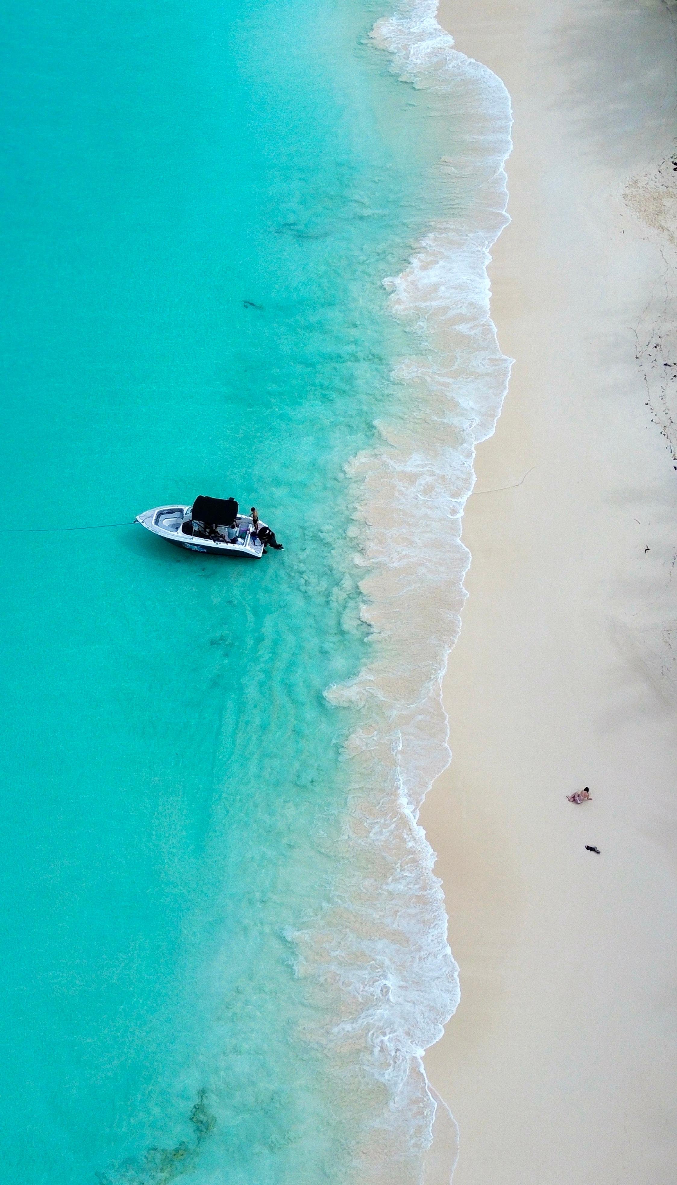 Nassau Private Boat & Snorkel Adventure