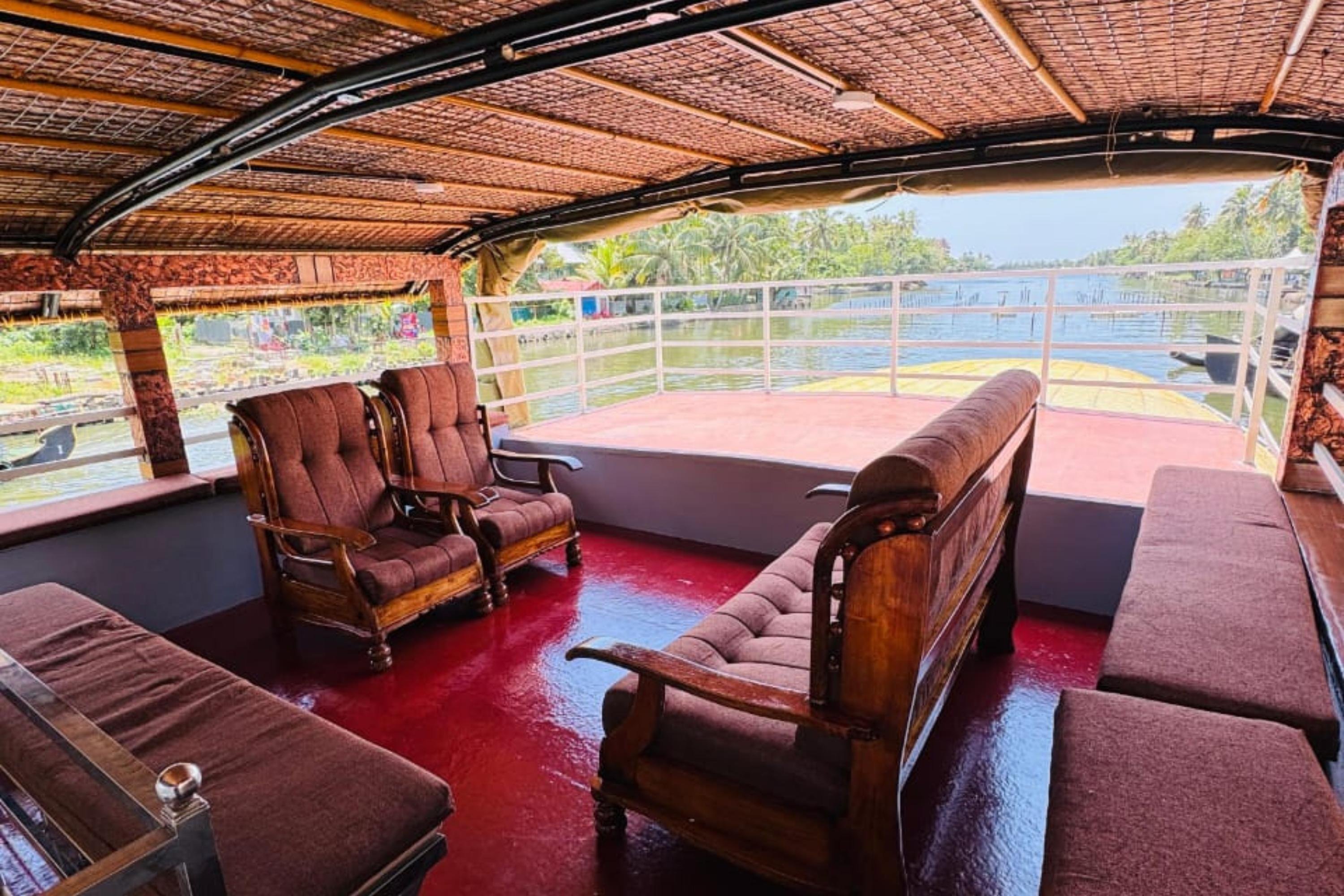 5-Day Private Kerala Highlights: Munnar, Thekkady & Alleppey
