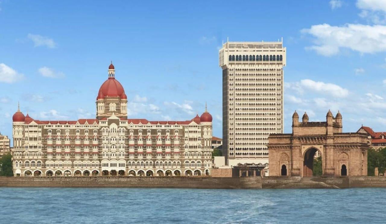 Mumbai Highlights & Elephanta Caves Private Luxury Tour