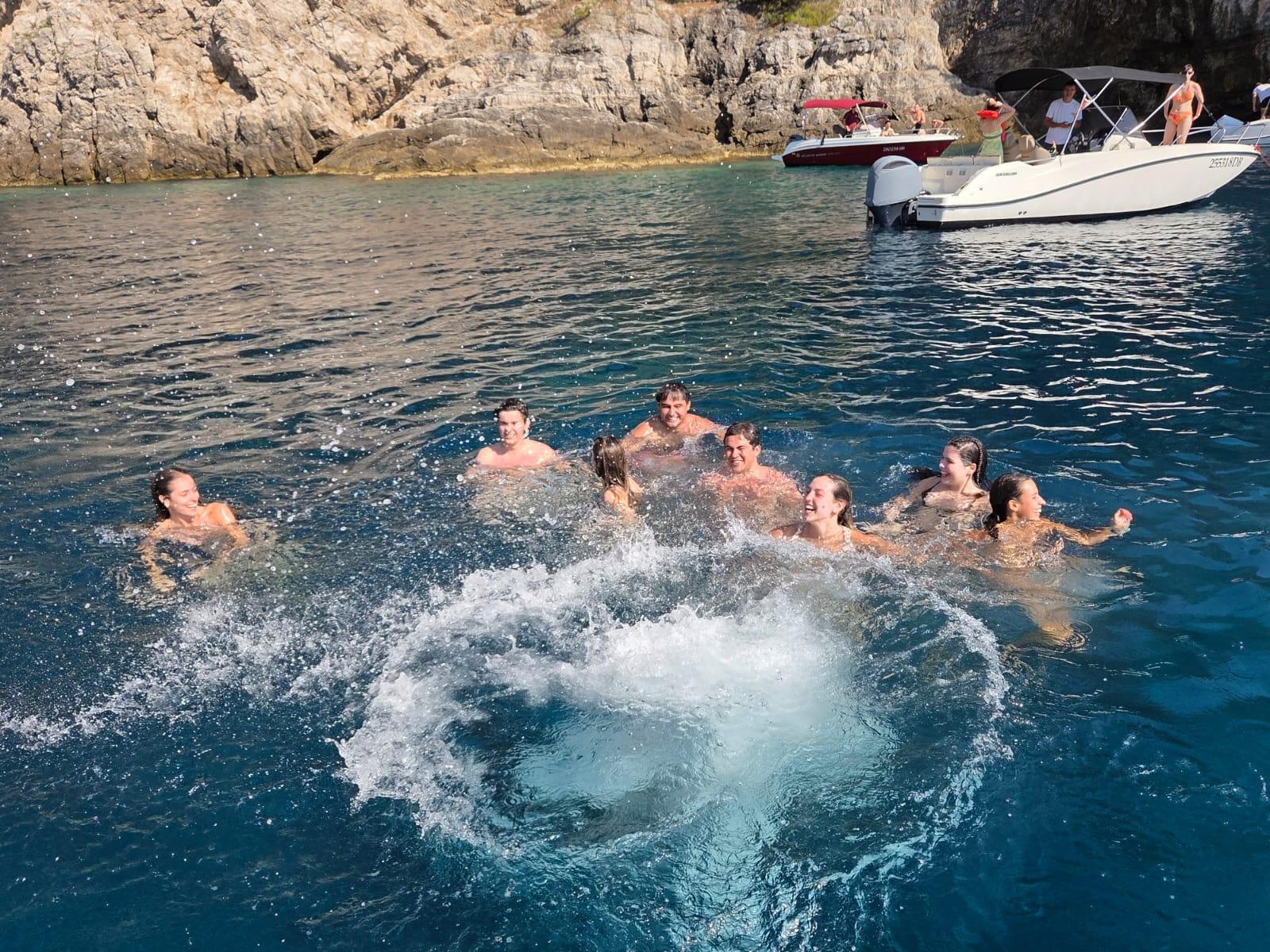 Dubrovnik Speedboat Expedition: 7 Caves & Blue Cave Snorkel