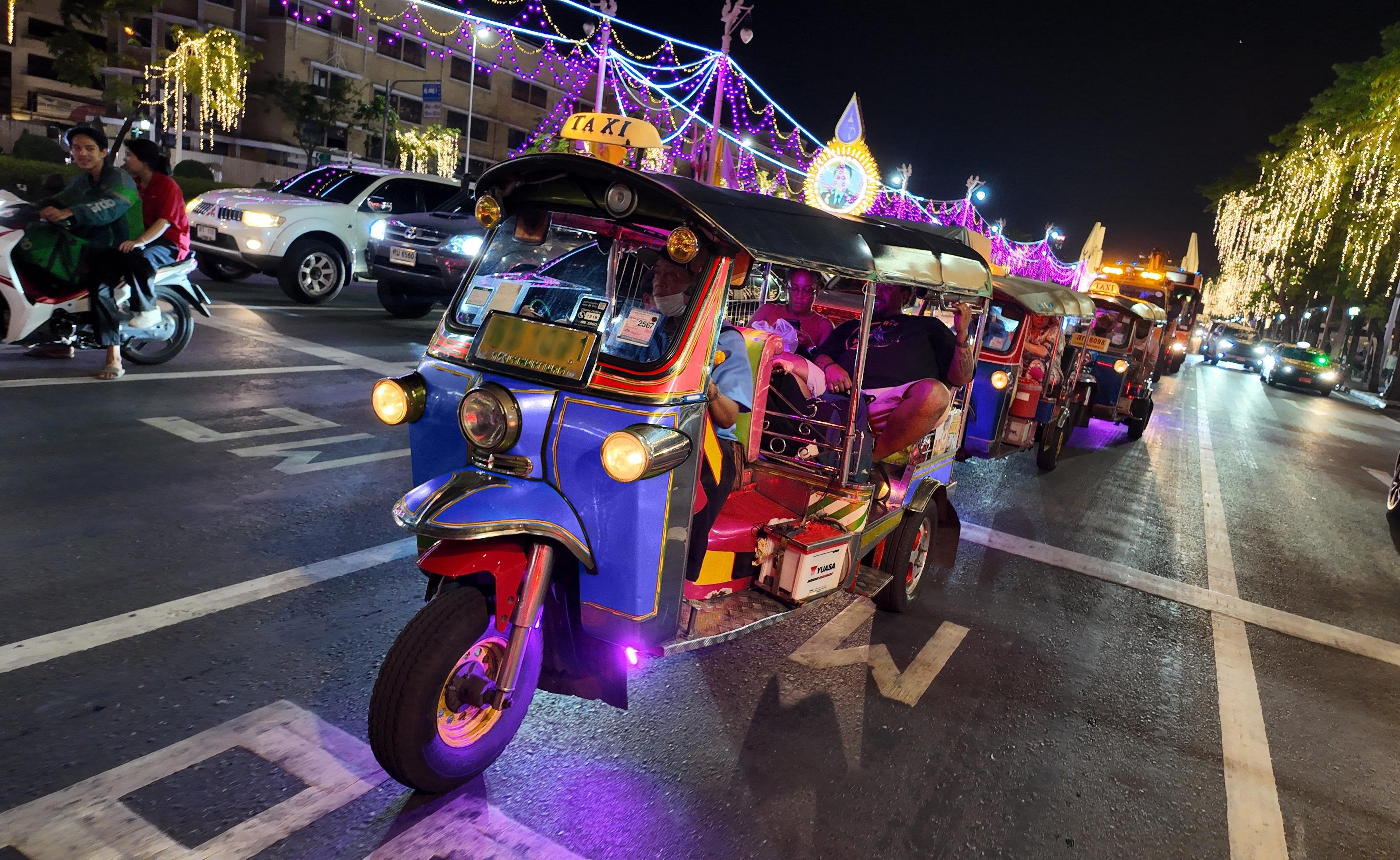 Private Bangkok Night Tuk-Tuk Adventure with Hotel Transfer