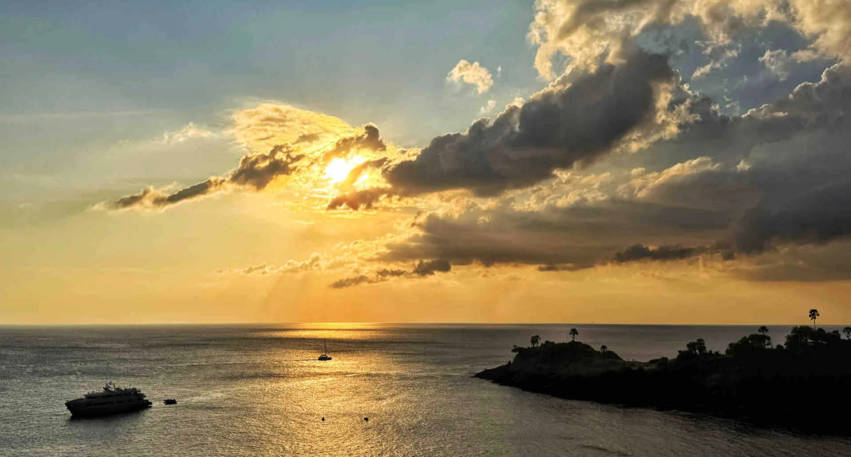 Coral Island Yacht Cruise & Sunset Dinner