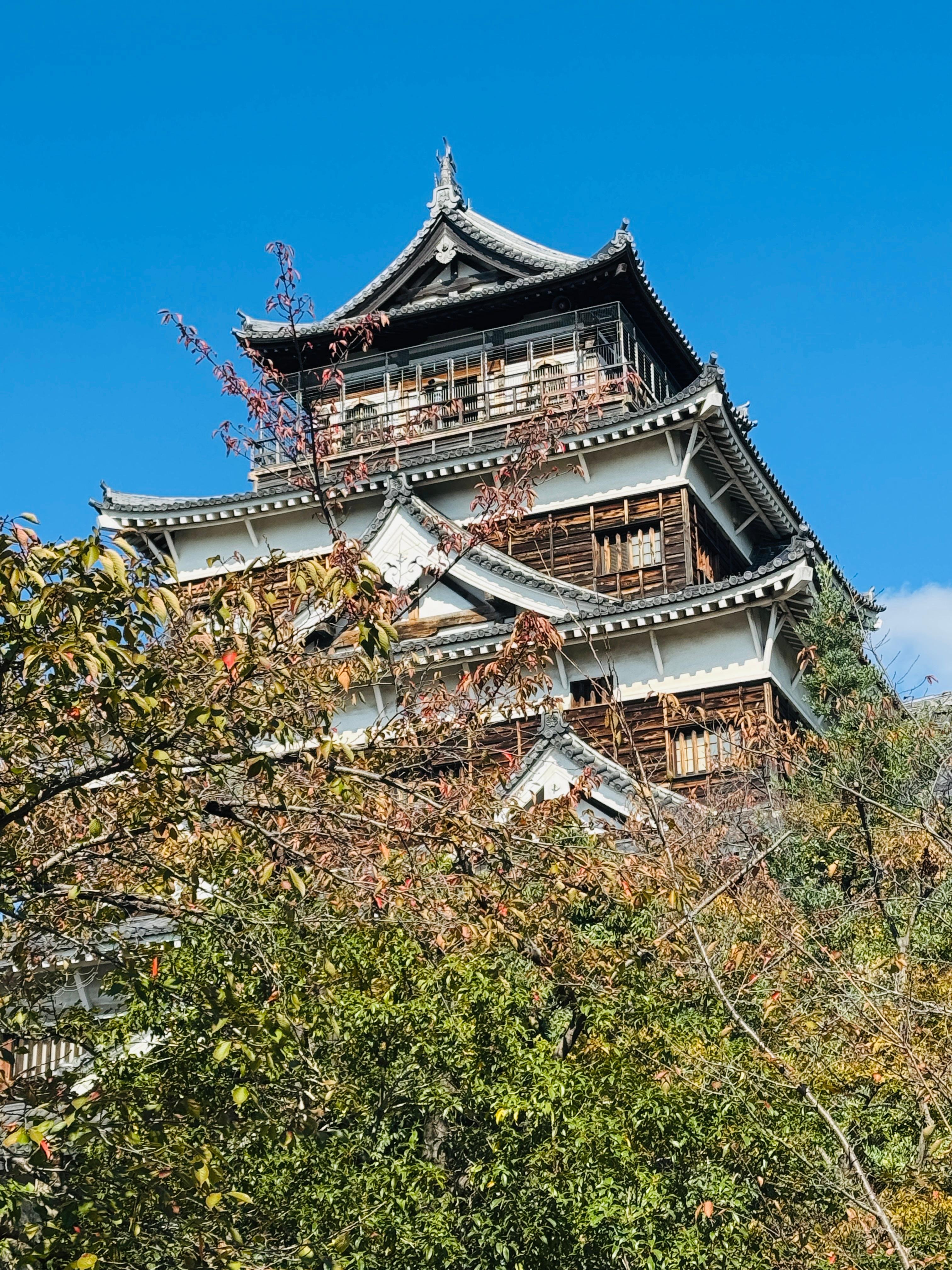 Osaka/Kyoto:Hiroshima Tour on Luxury vehicle with Lunch