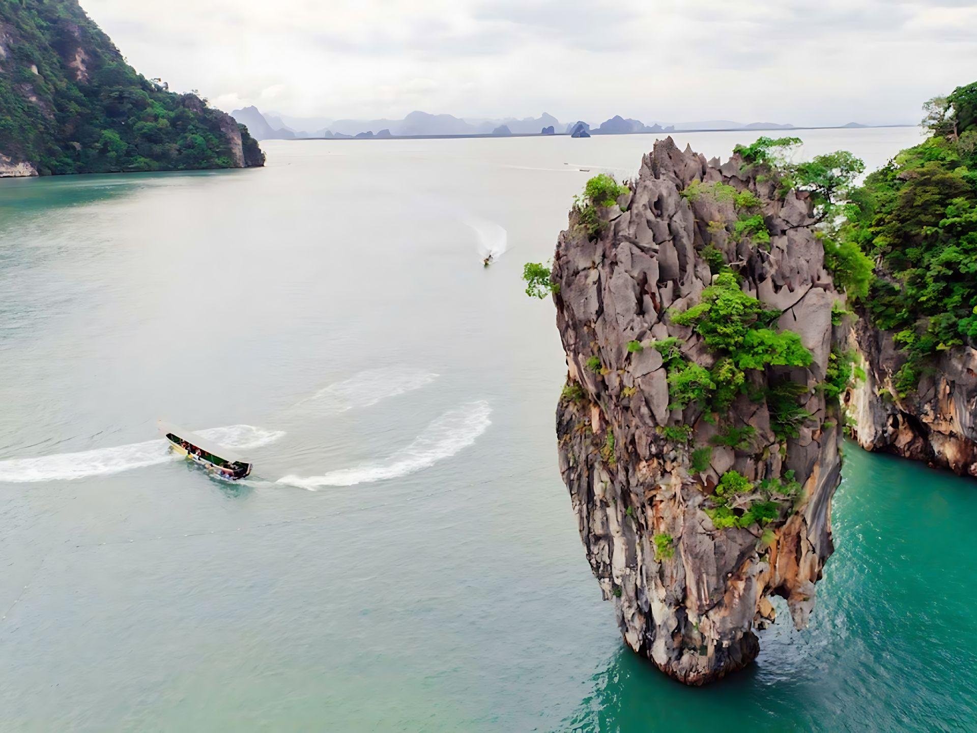 Phang Nga Bay James Bond Island Speedboat Adventure with 2 Meals