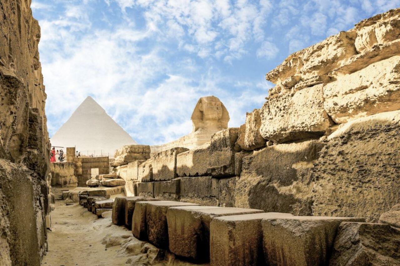 Private Giza Pyramids & Sphinx Tour with Camel Excursion