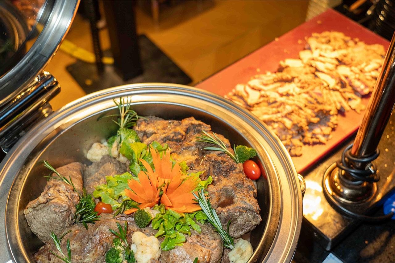 Super Galaxy Chao Phraya Night Dinner Cruise