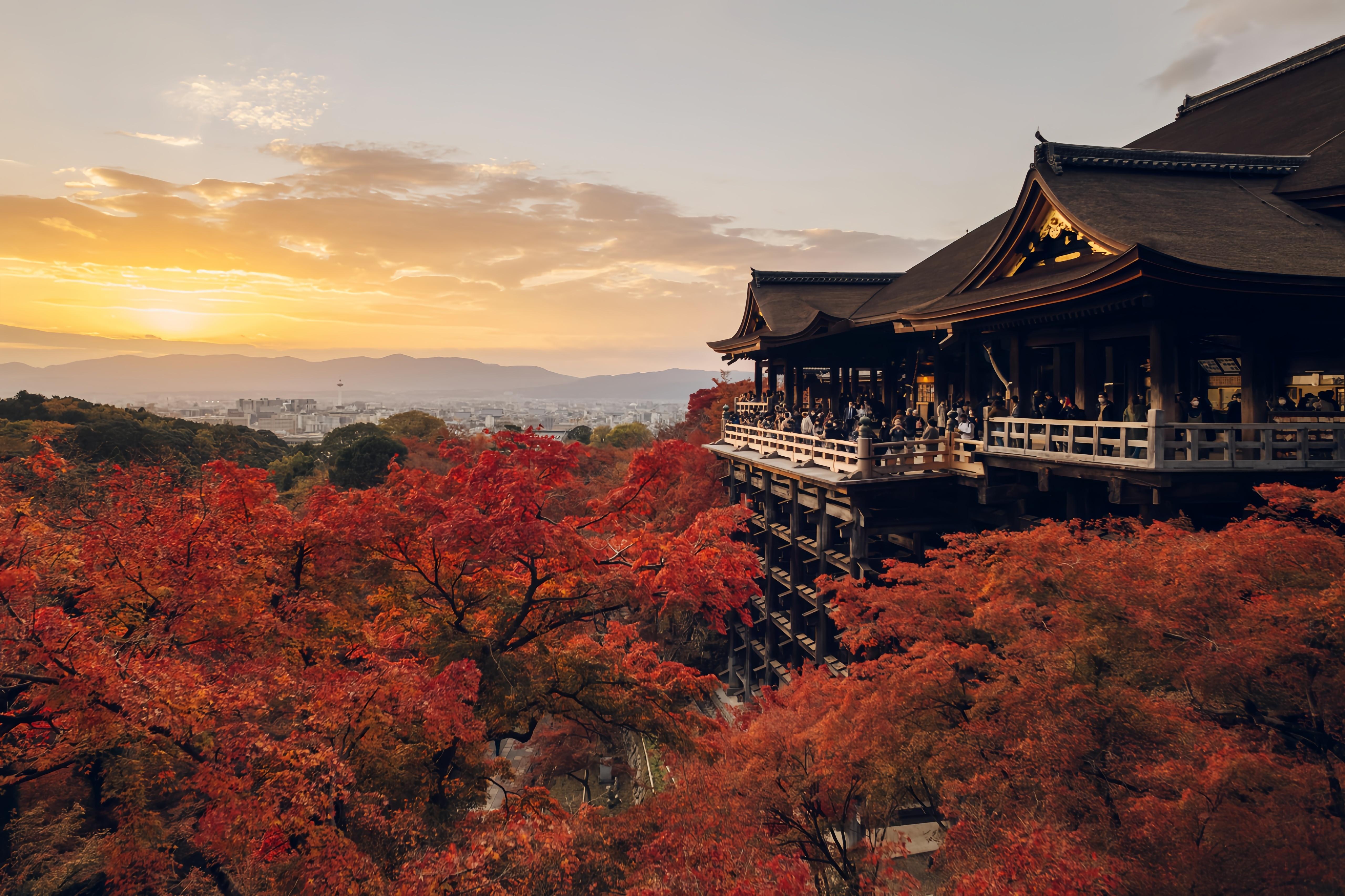Kiyomizu-dera Private Buddhist Heritage Tour