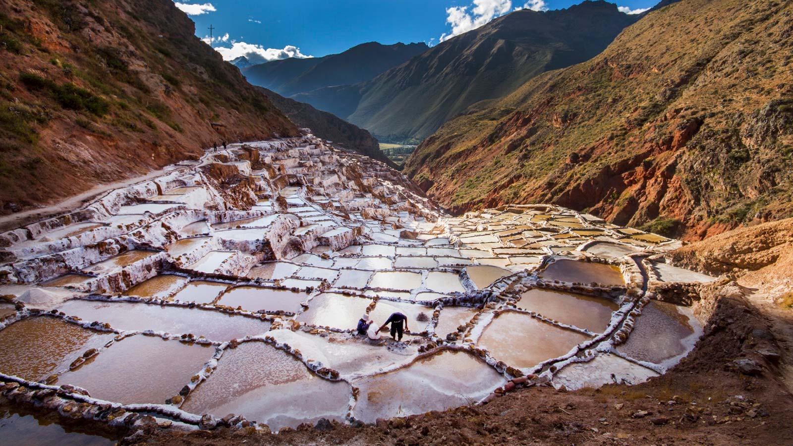 Sacred Valley Full-Day Tour: Pisac, Ollantaytambo & Moray