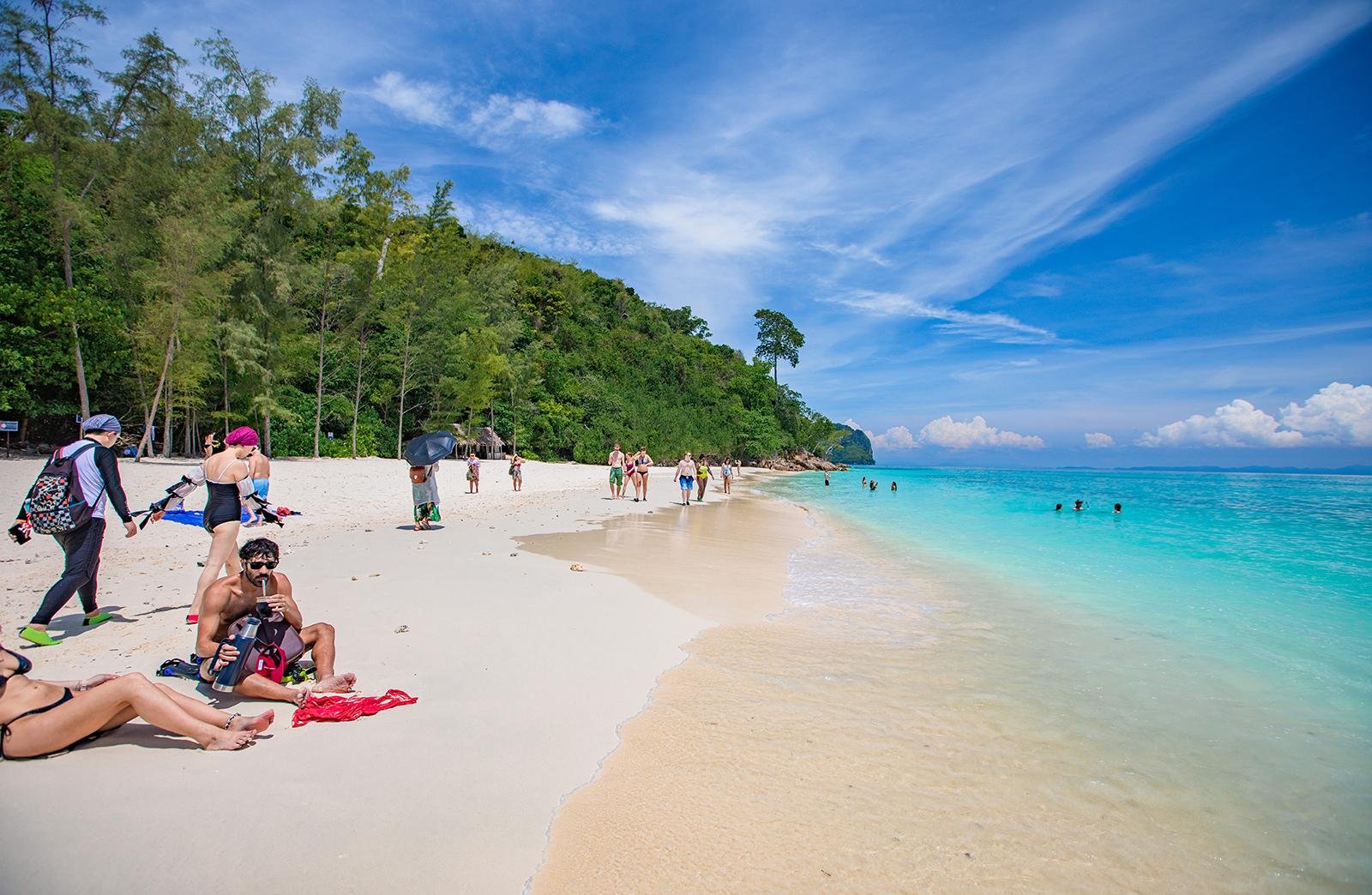 Private Longtail Boat Expedition: Phi Phi & Bamboo Islands