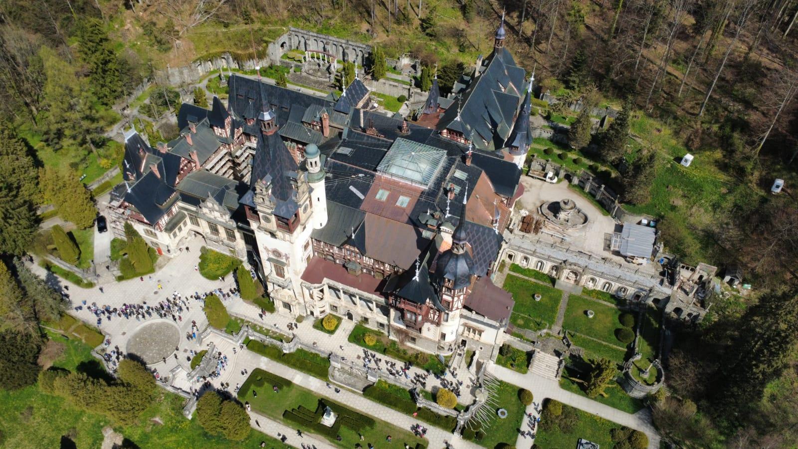 Transylvanian Highlights: Peles, Bran & Brasov Day Trip