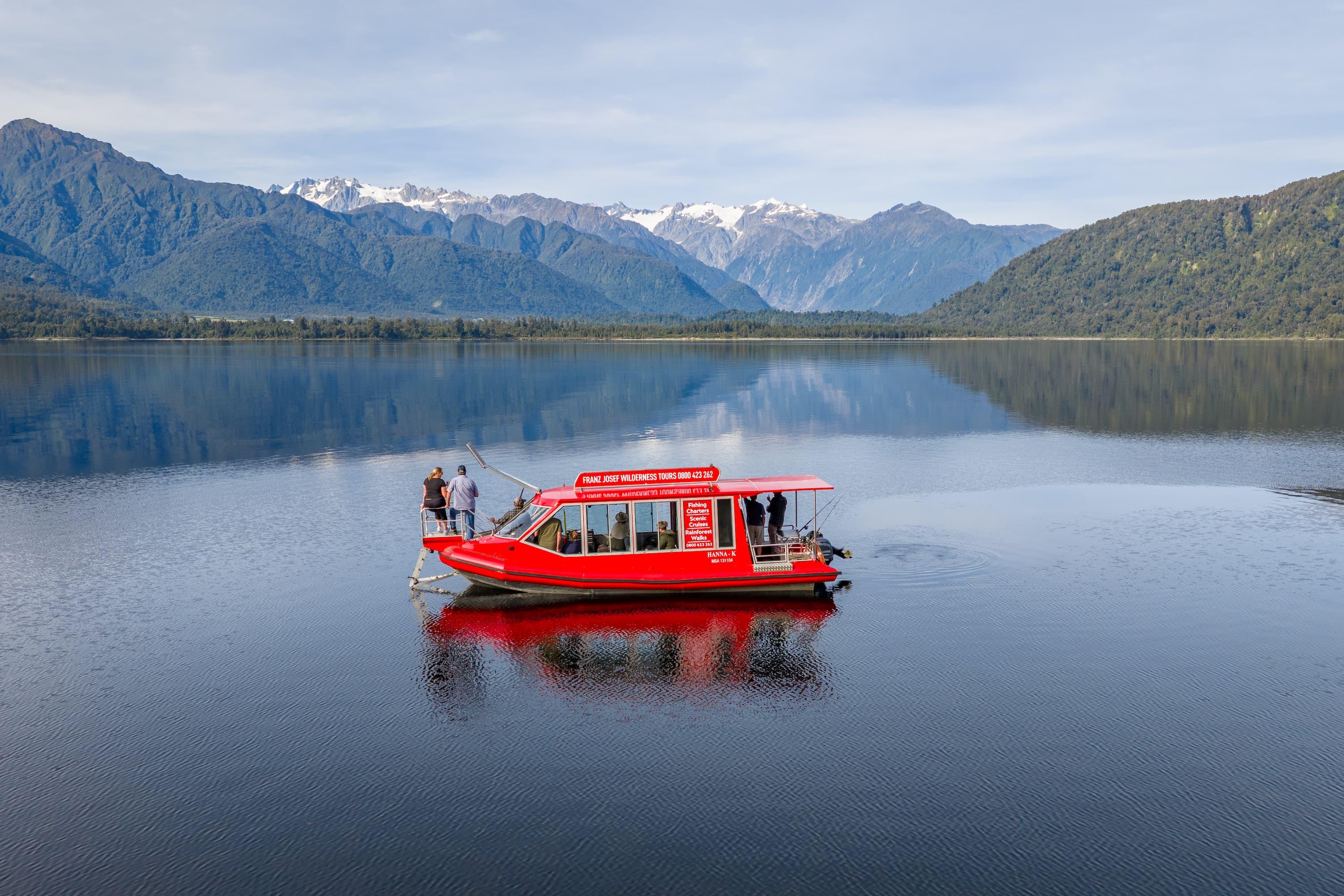 Franz Josef Glacier: 2-Hour Scenic Lake Mapourika Cruise