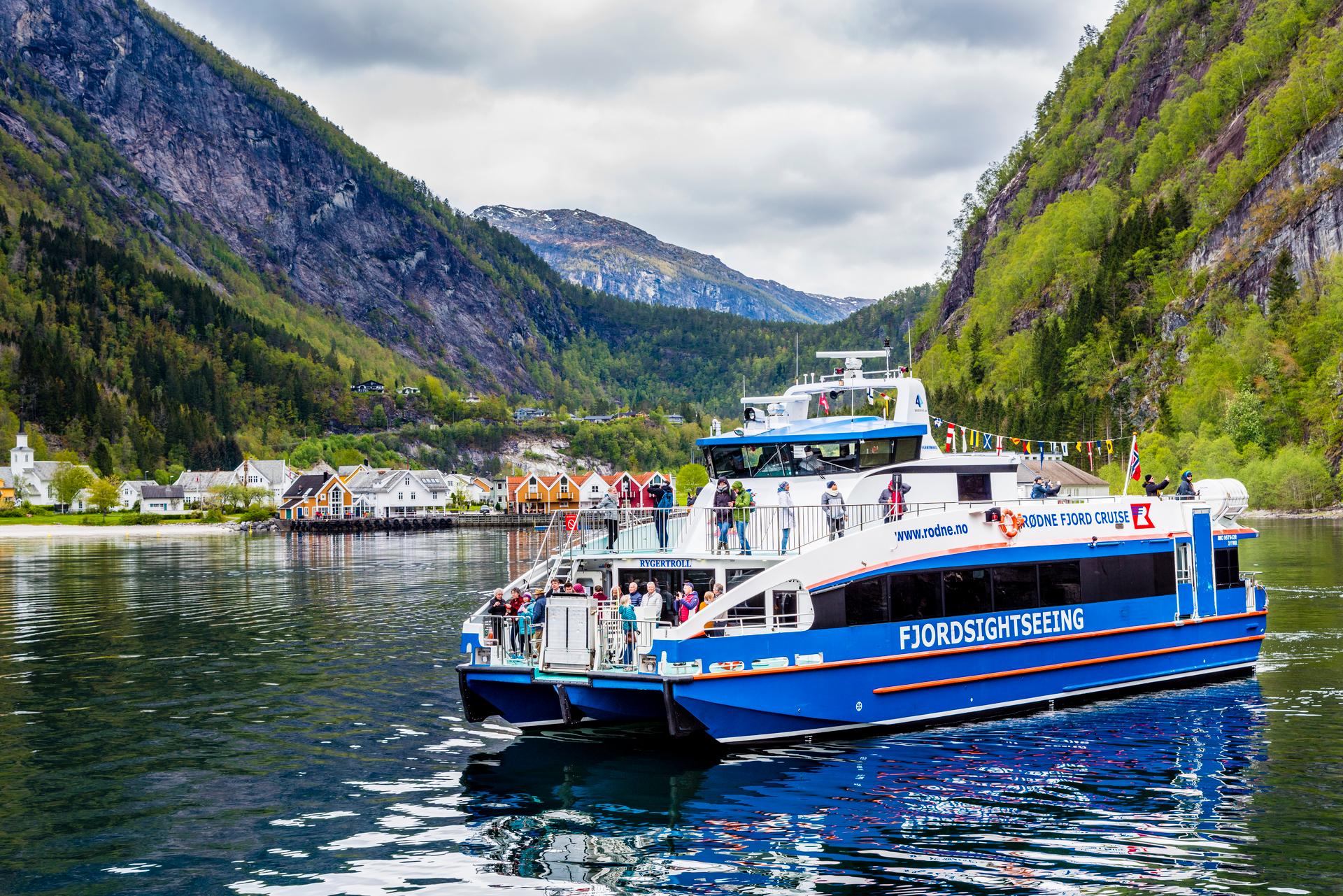 Mostraumen fjord cruise from Bergen — Osterfjord and the Mostraumen strait — image 15
