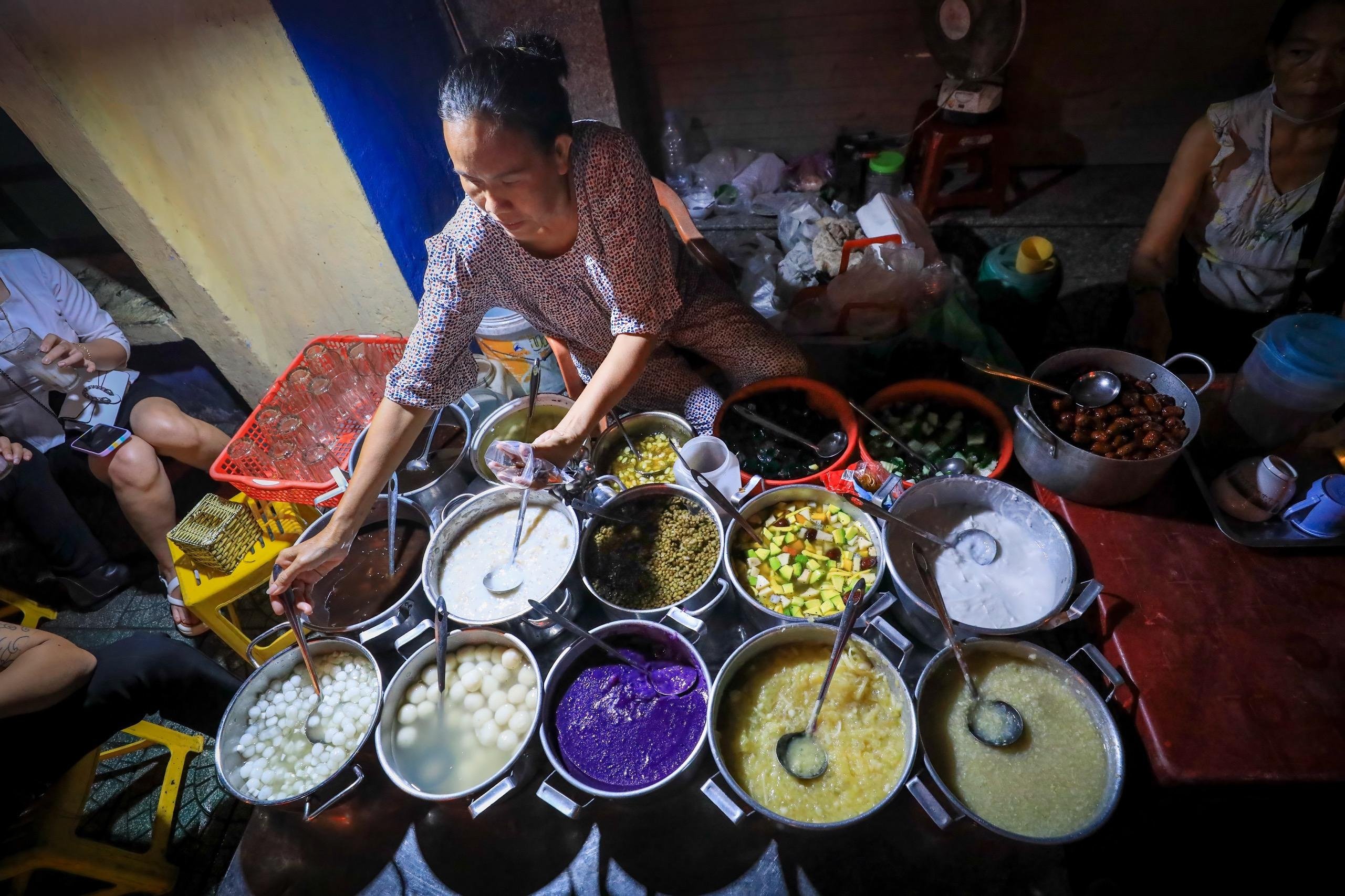 street food tour in Hue — photo 4