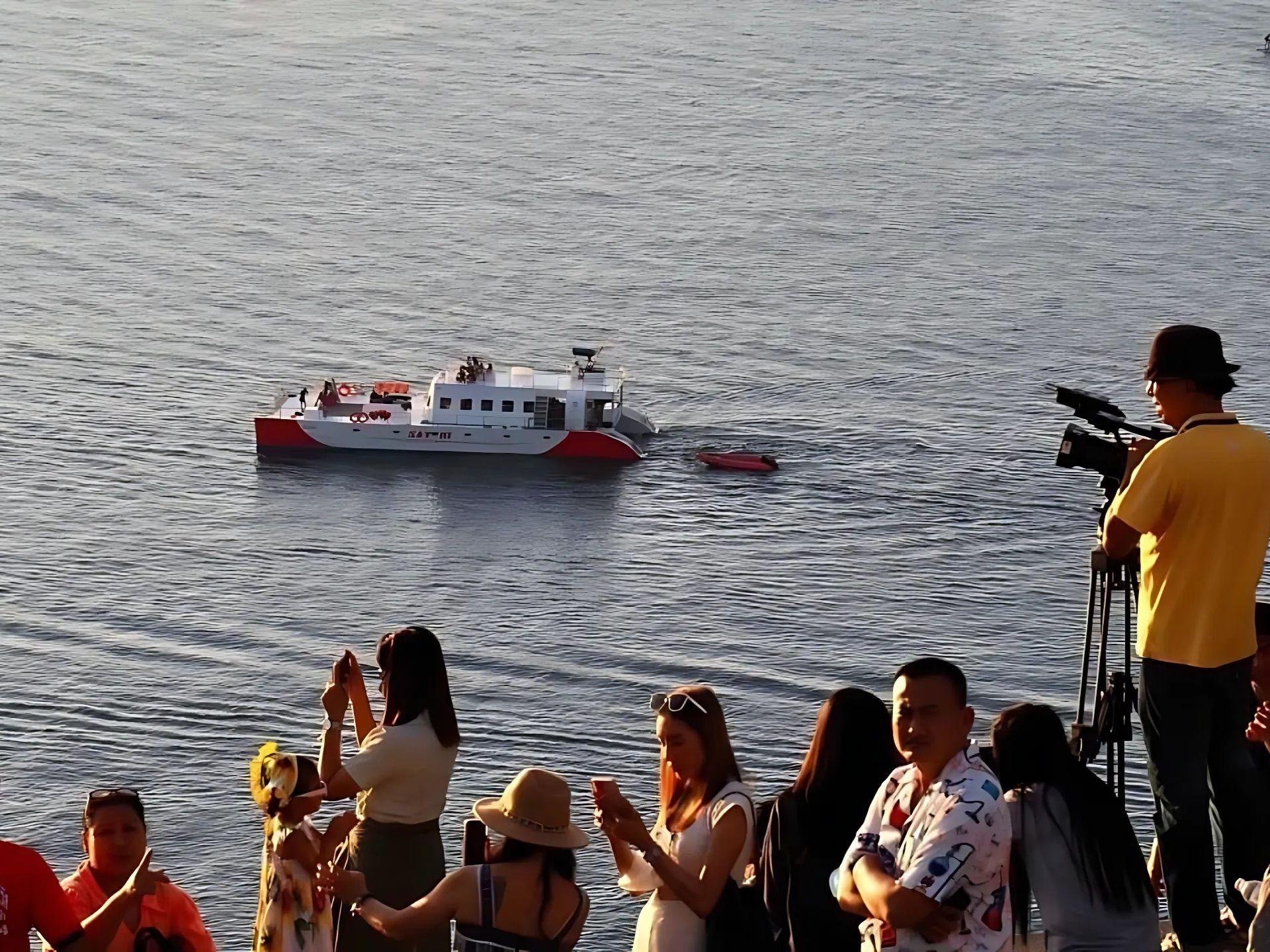Phuket: Sunset Catamaran Cruise to Coral Island