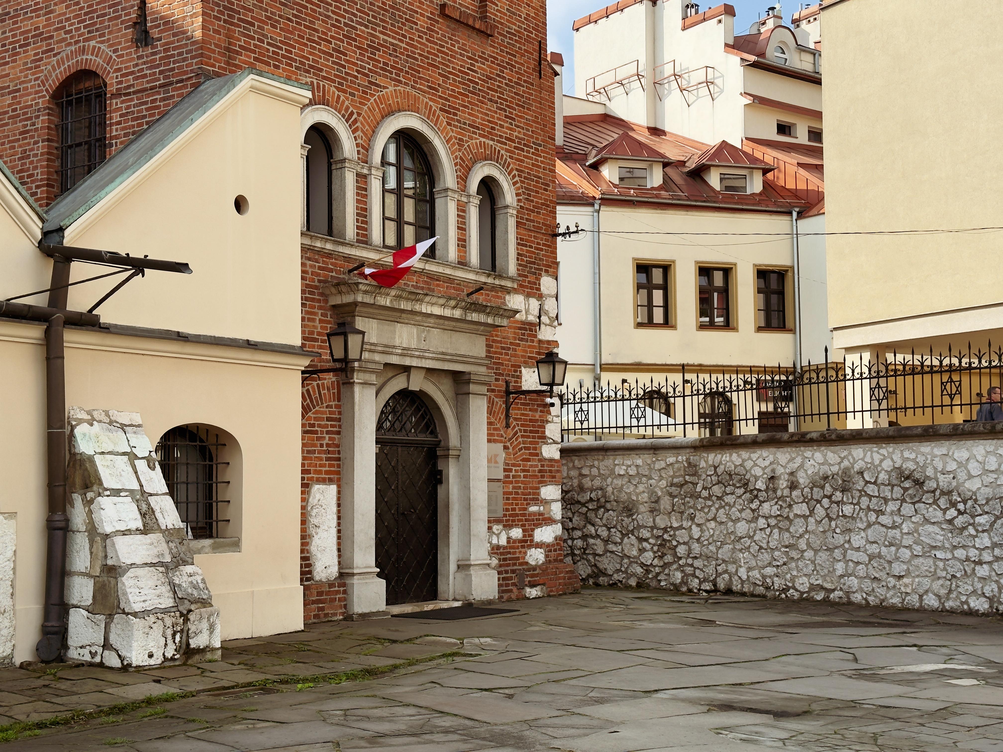 Krakow: Kazimierz, Schindler's Factory & Ghetto Guided Tour - 2026 (Verified Reviews)