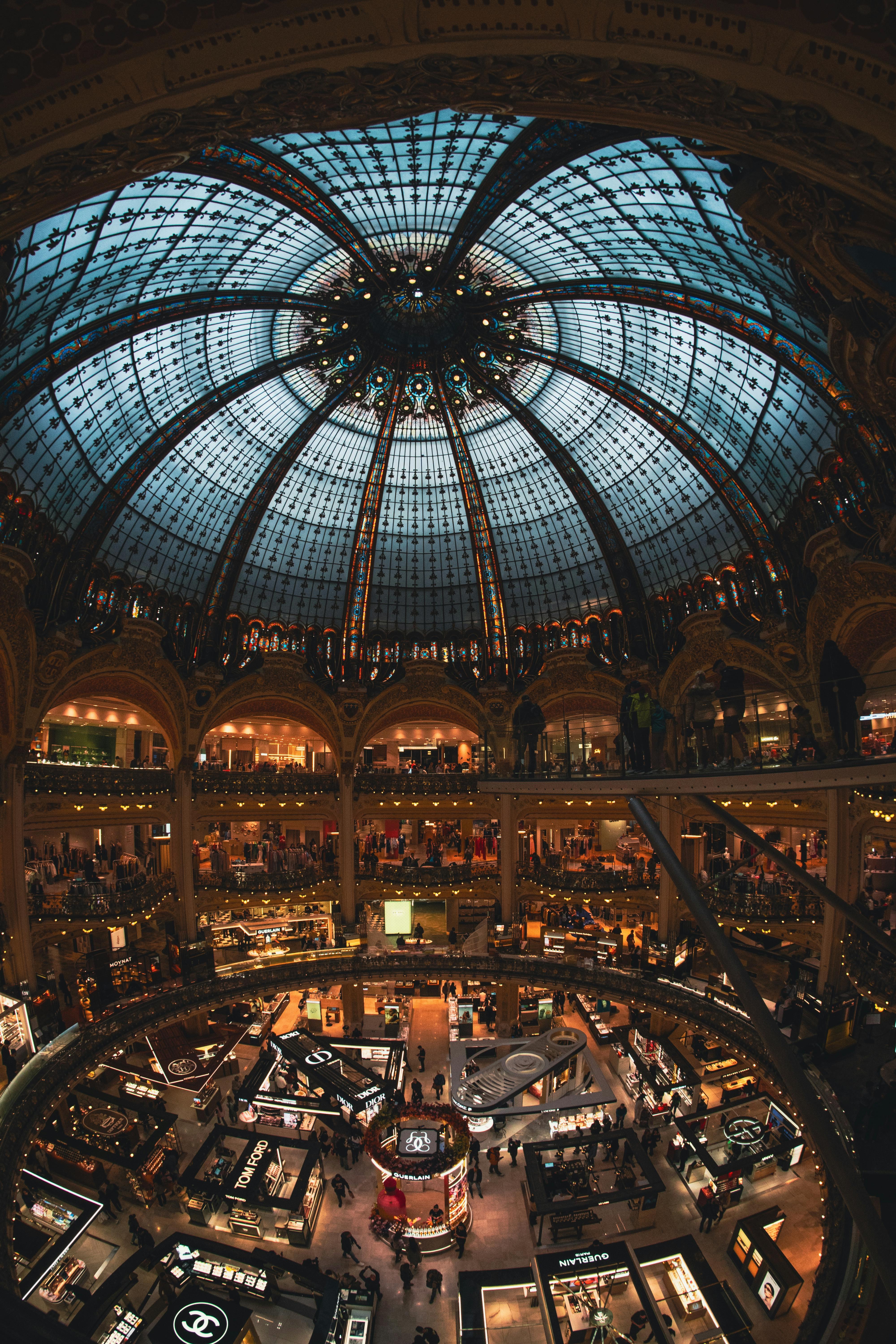 Parisian Evening: Perfume Crafting, Palais Garnier & Gourmet Dining