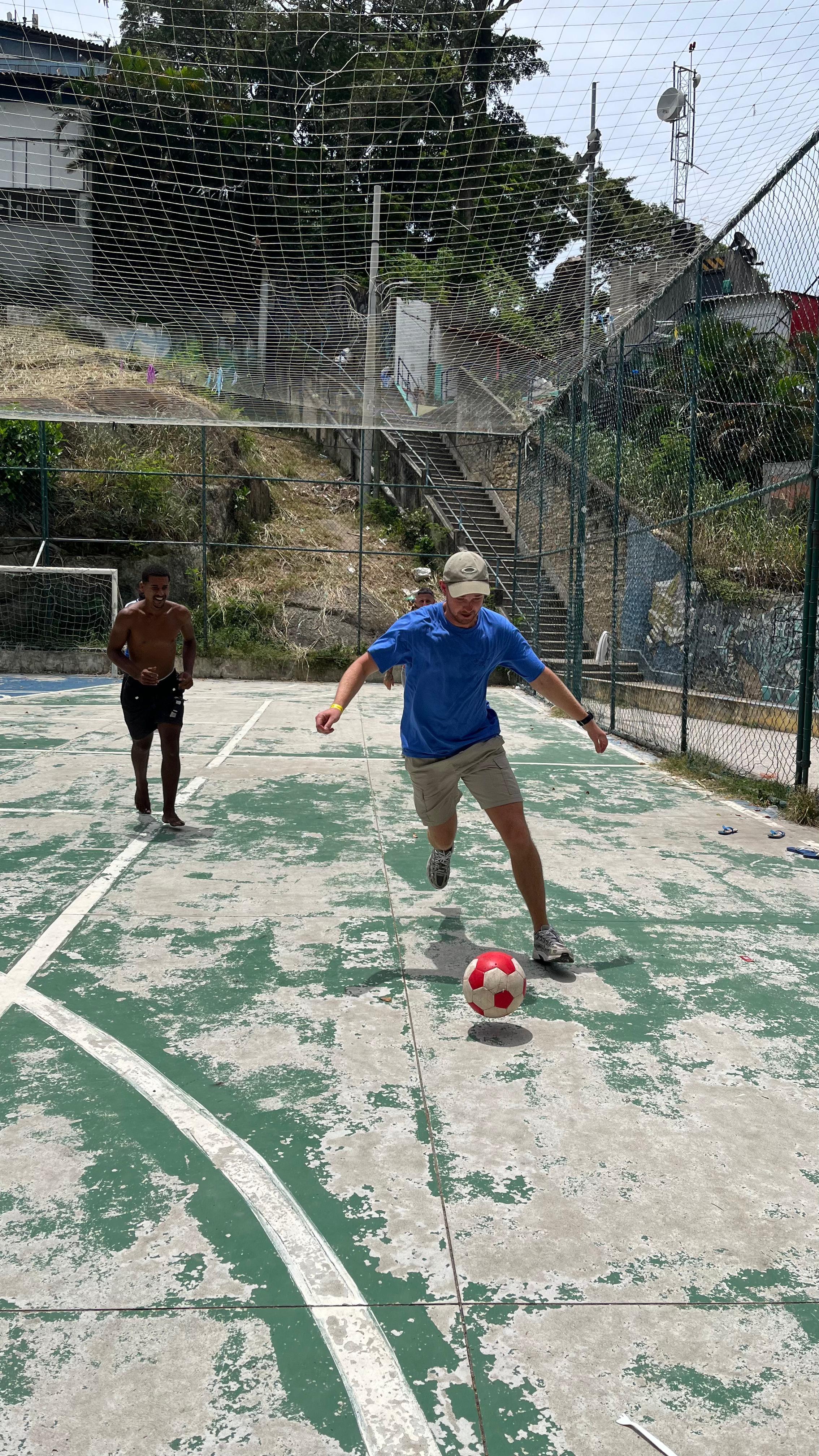 Rio de Janeiro: Santa Marta Favela Guided Walking Tour