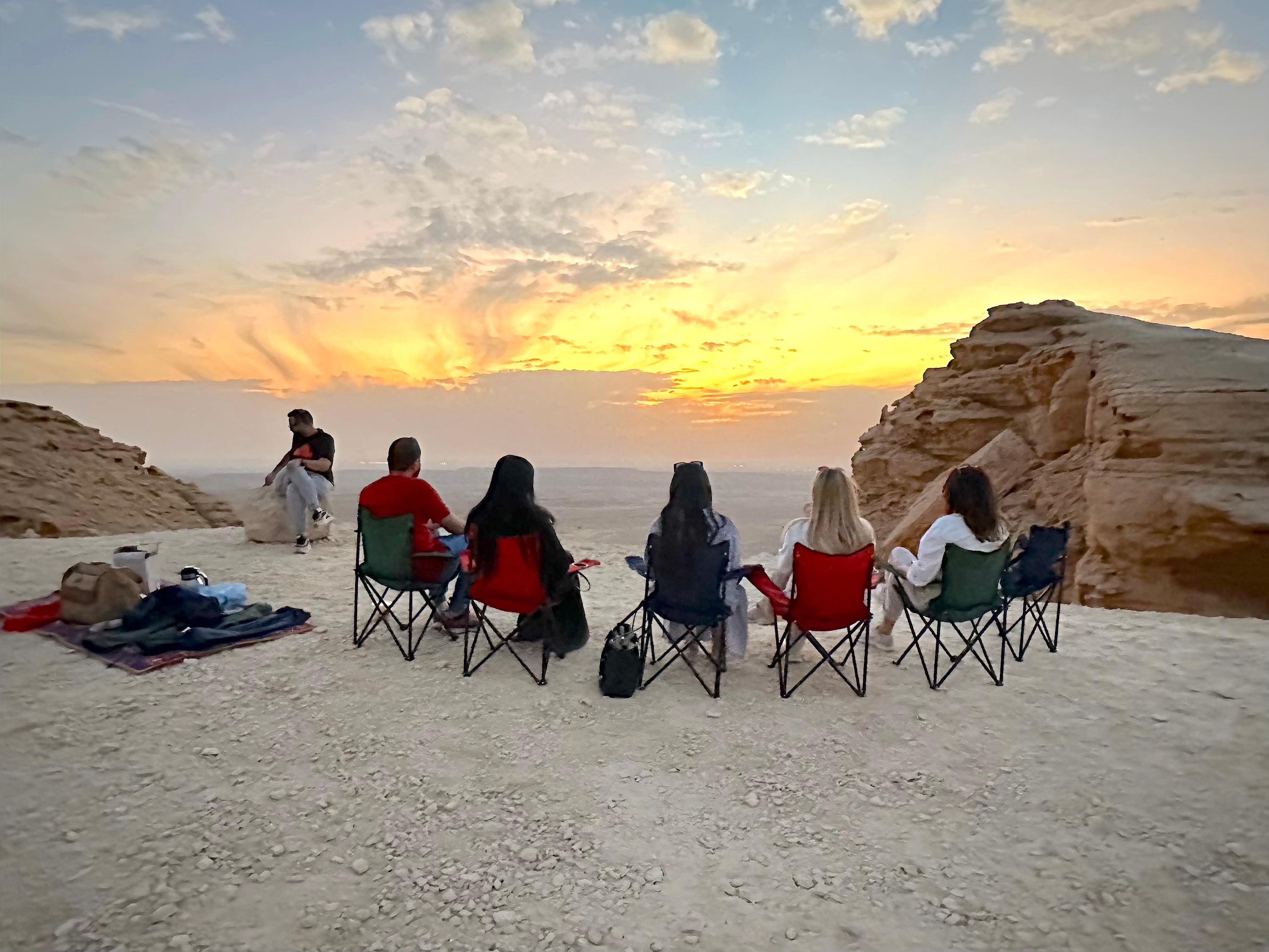 Riyadh: Edge of the World 4x4 Sunset Adventure
