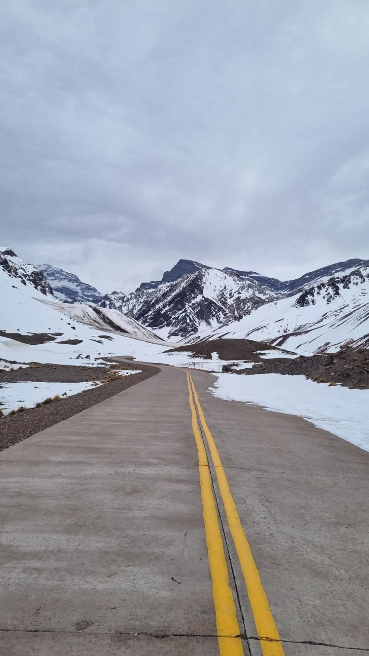 Aconcagua and Andes Highlights: Full-Day Mountain Adventure