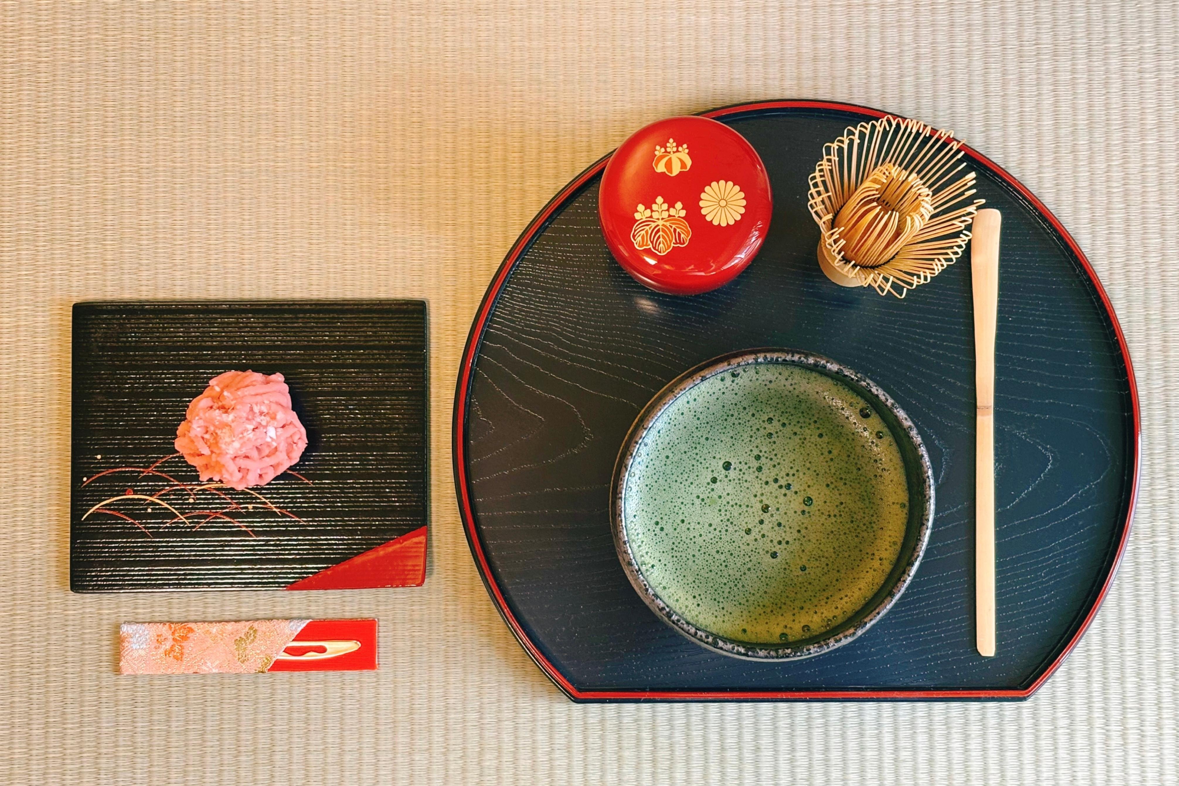 Private Calligraphy and Matcha Tea Ceremony in Osaka