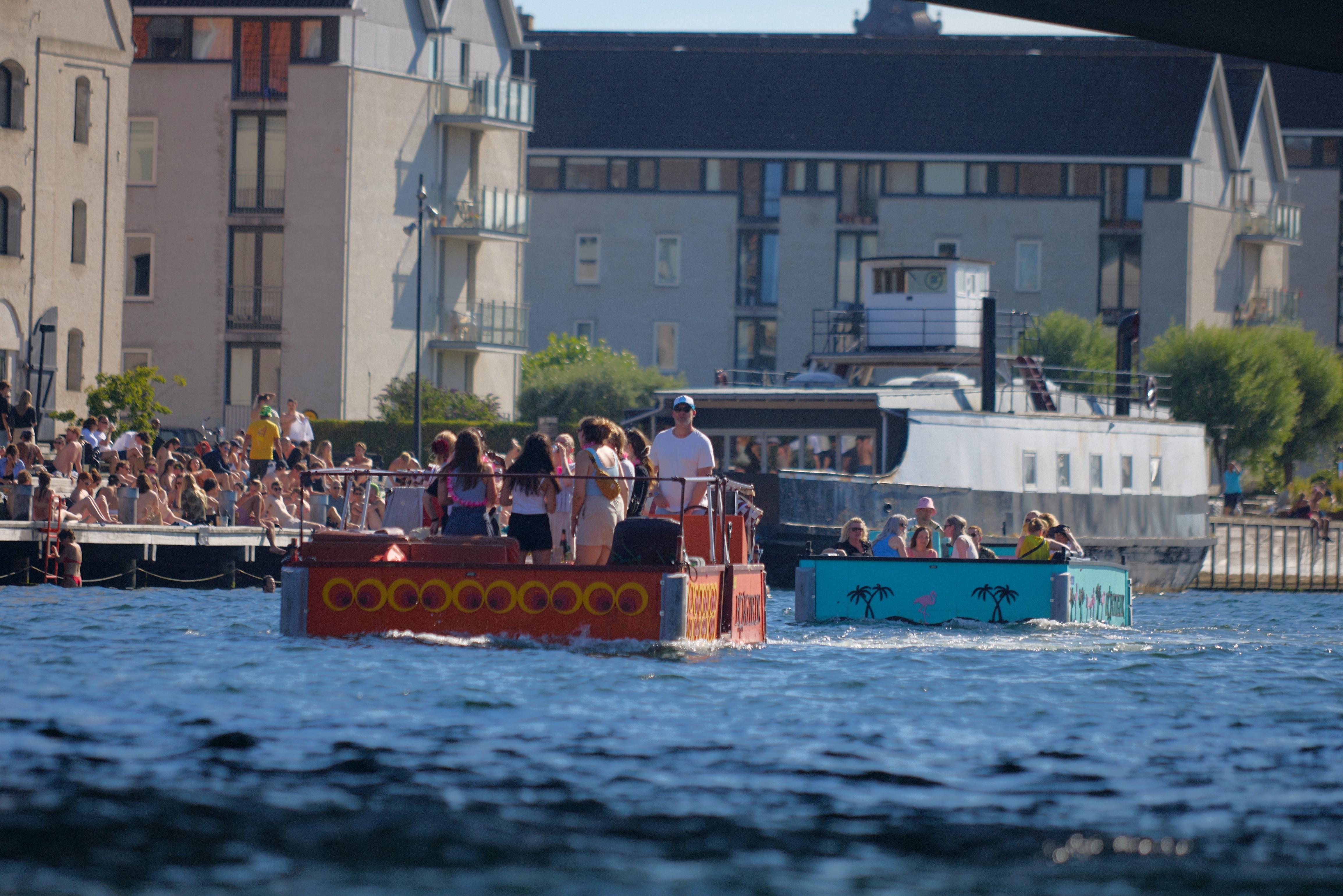 Private Sofa Boat Tour with Captain & BBQ Option
