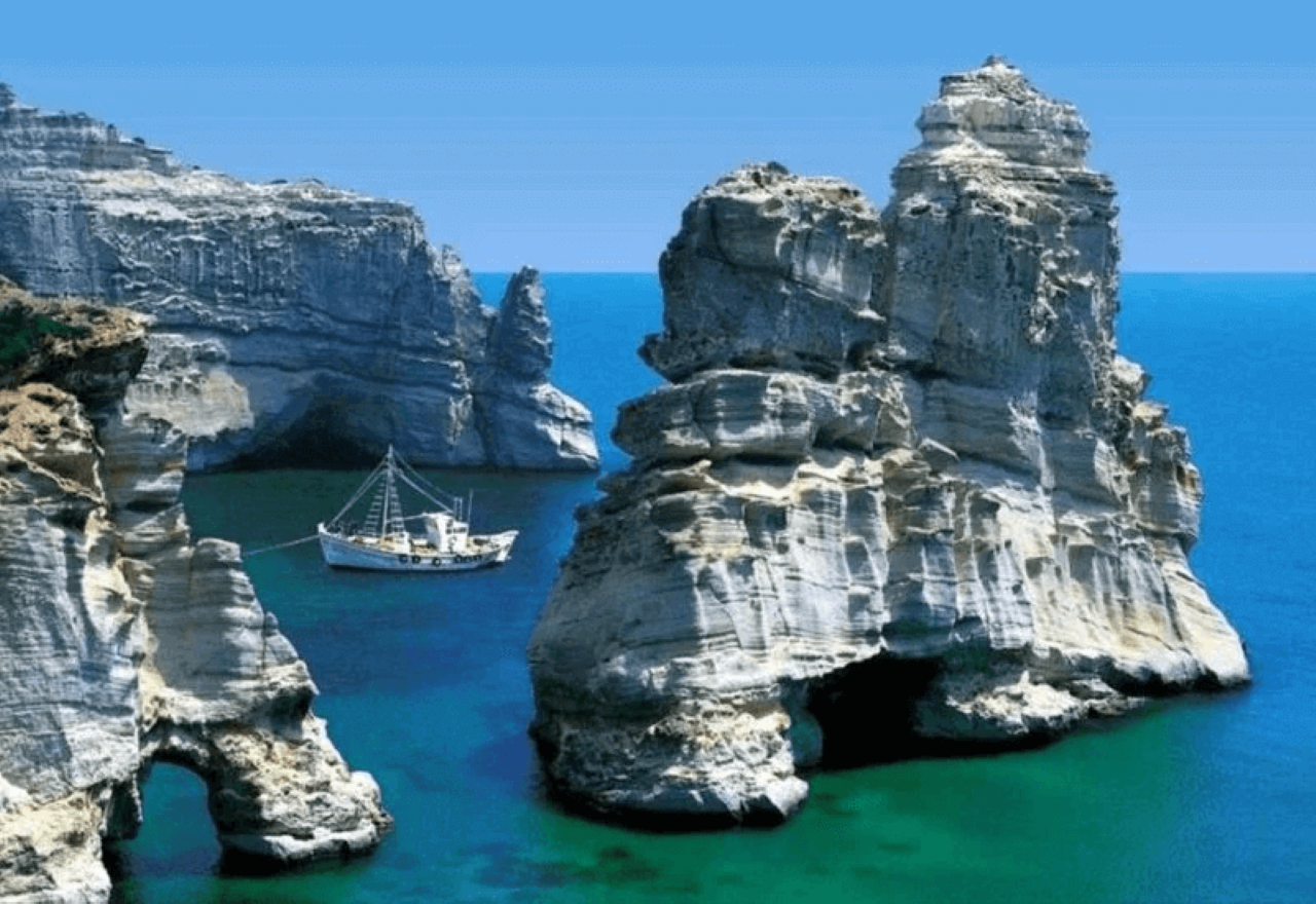 Milos Full-Day Cruise: Kleftiko, Sykia Cave & Polyaigos