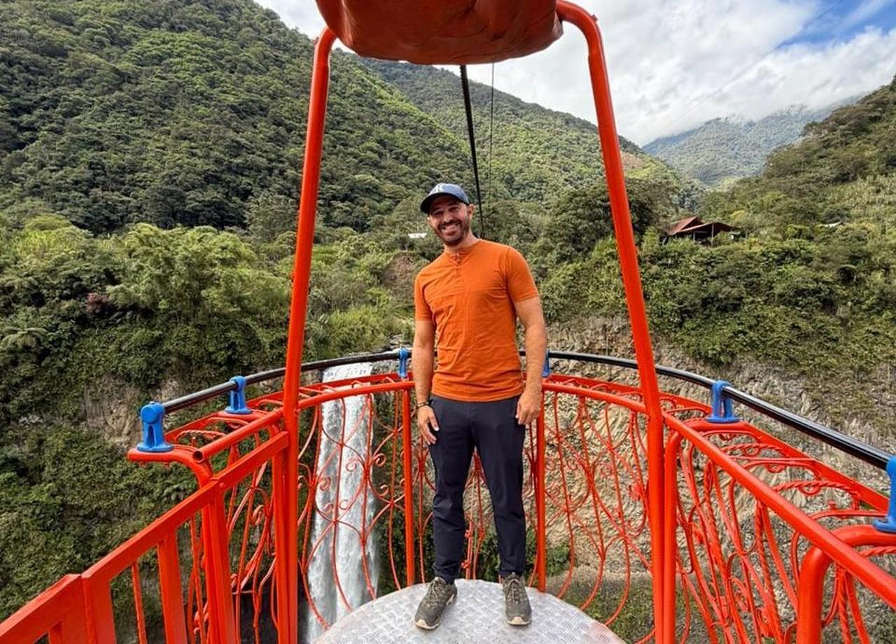 Baños 8-Waterfall Route: Guided Day Tour with Lunch
