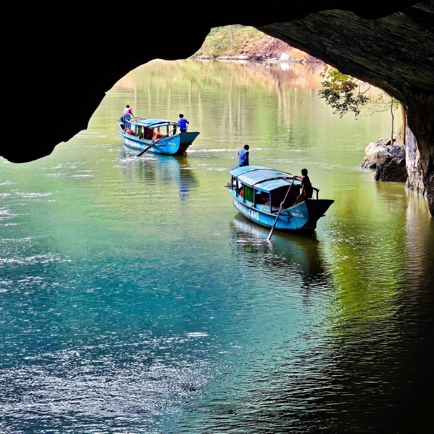 From Hue: Phong Nha Cave & Paradise Cave Guided Boat Tour