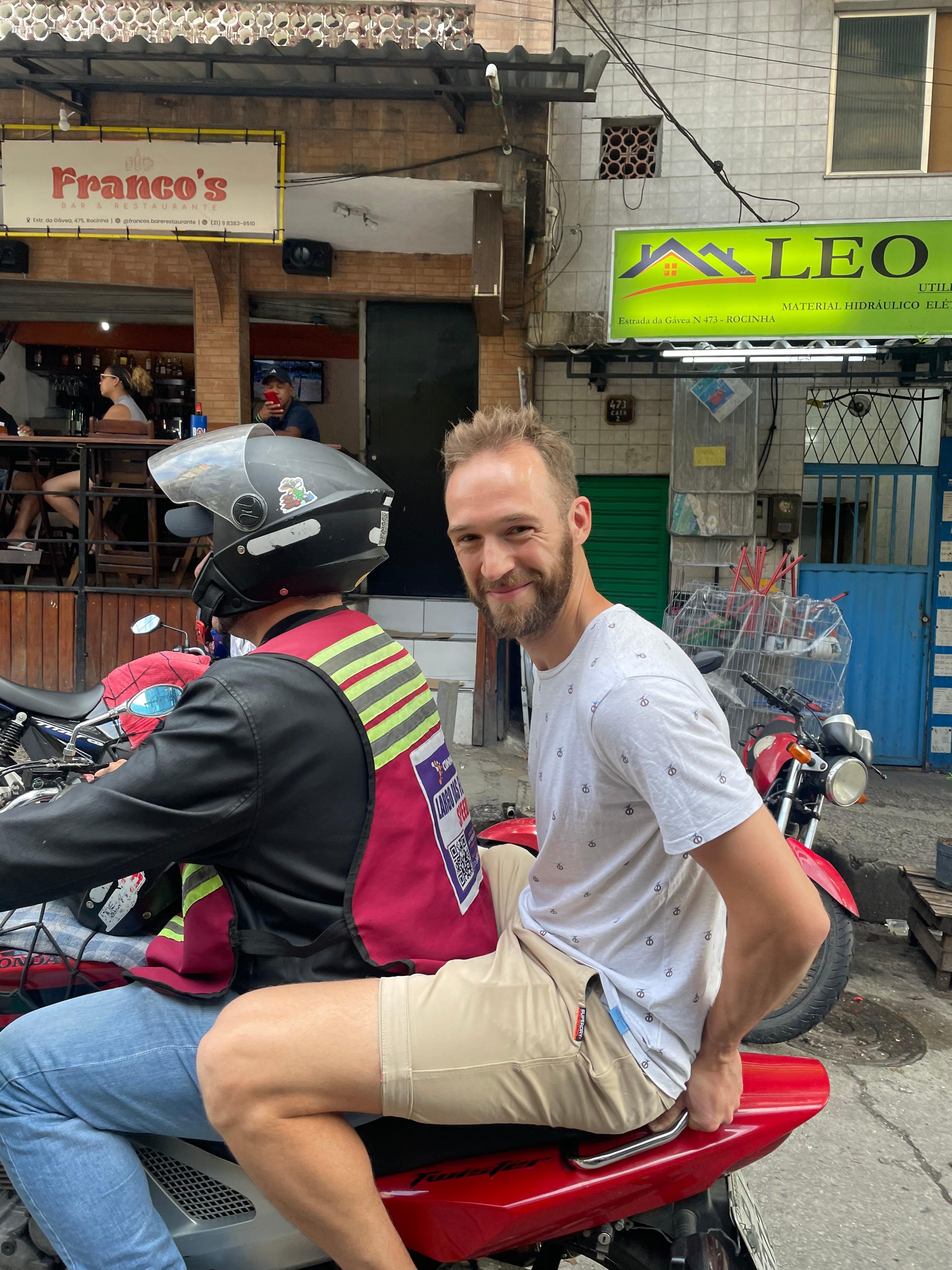 Rocinha Favela 3-Hour Walking Tour with a Local Guide