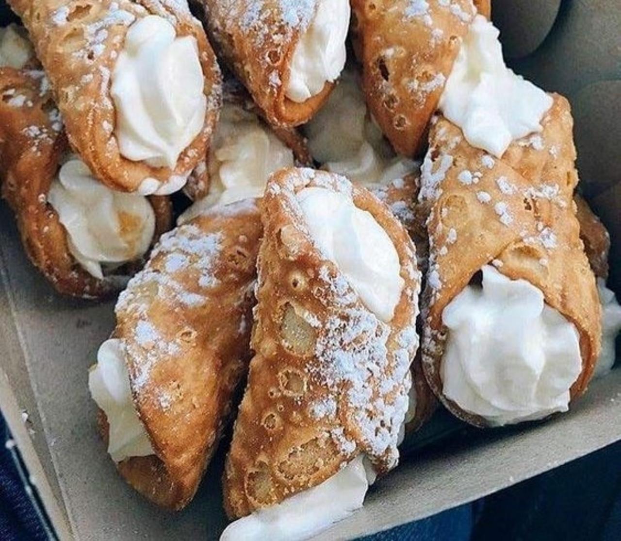 Montreal Street Food Walking Tour with Local Guide