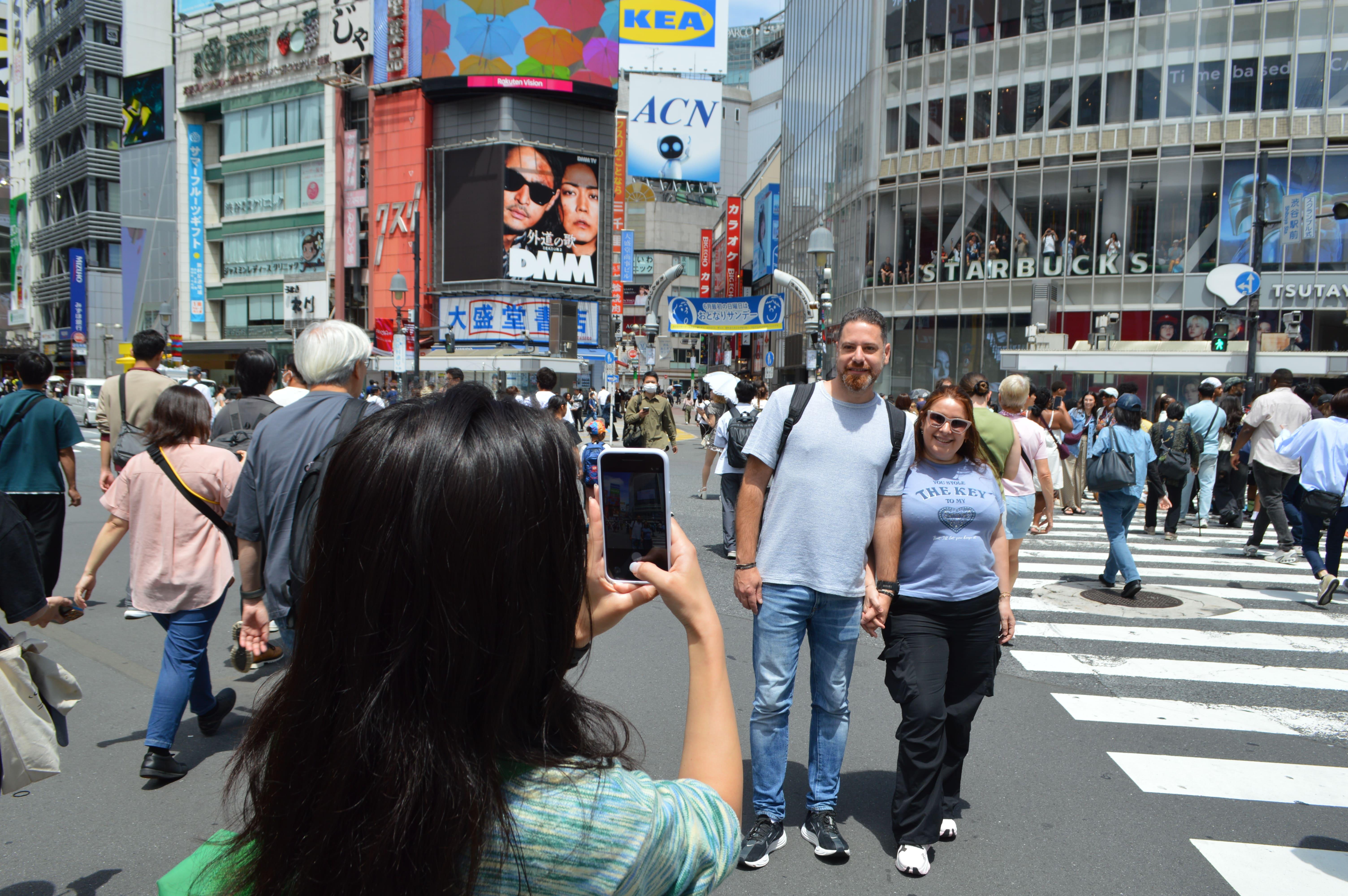 Shibuya Pop Culture Walk & Sky Observation Tour