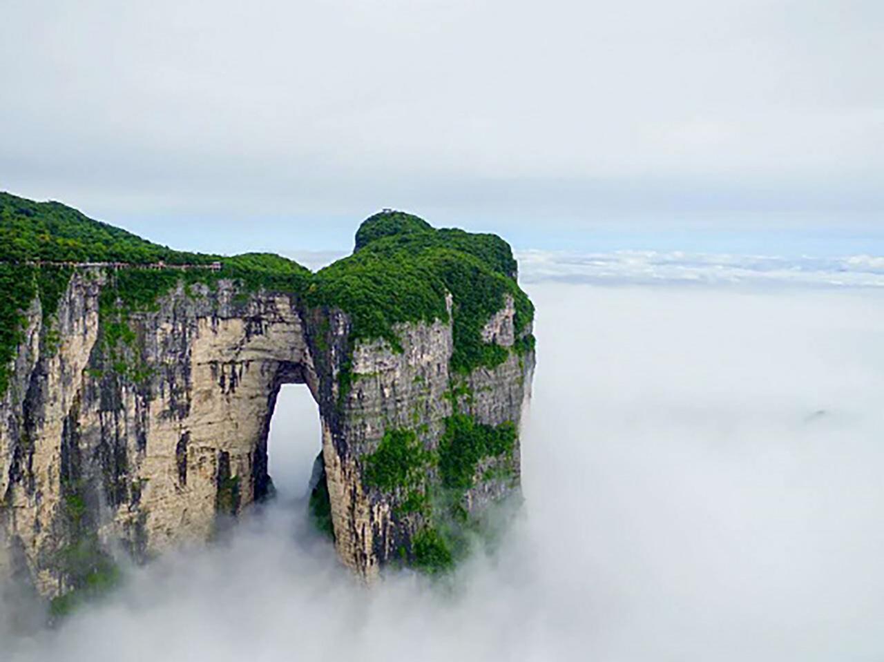 Zhangjiajie 3-Day Private Tour: Avatar Peaks, Glass Bridge & Tianmen Mountain