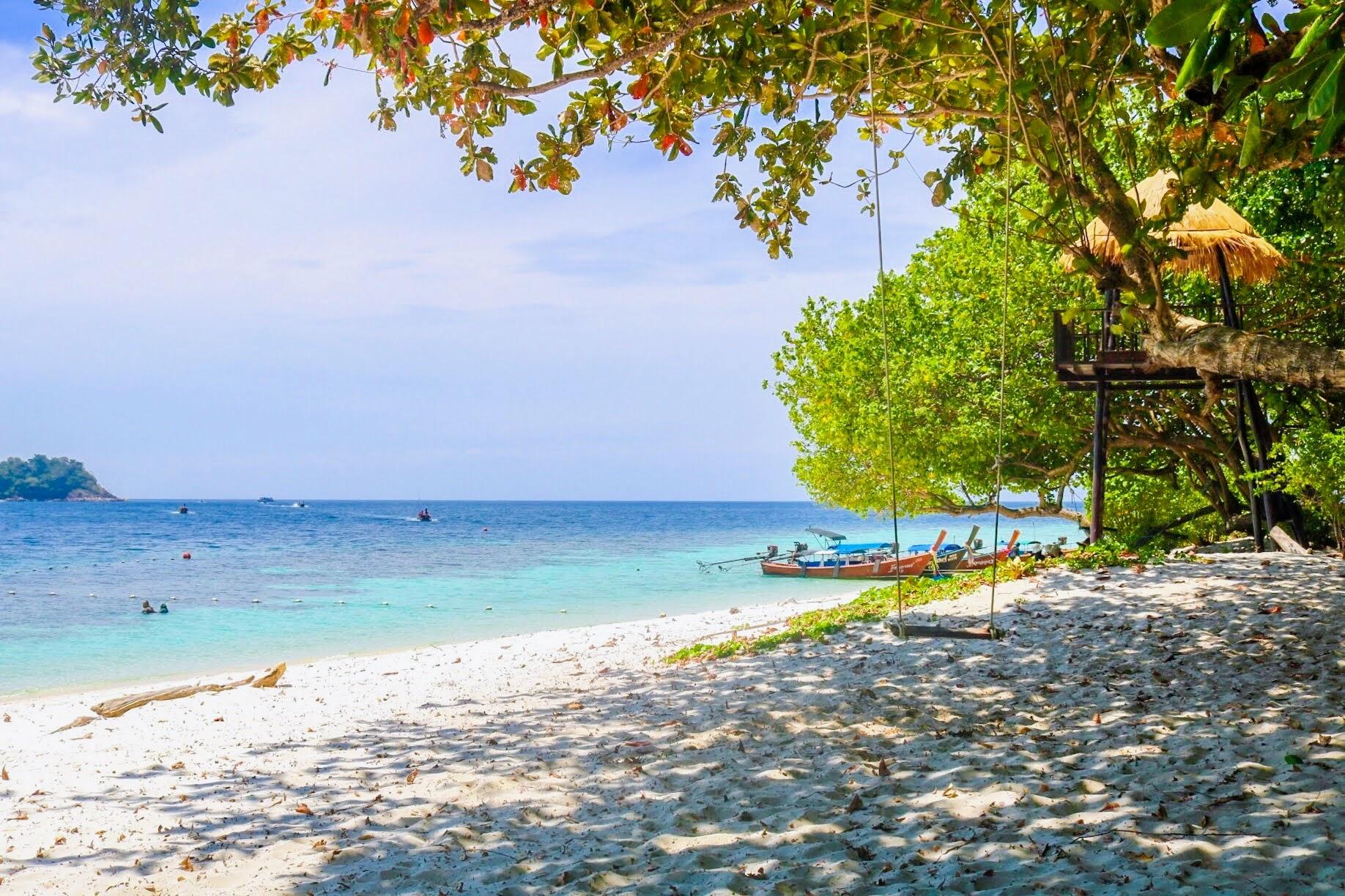 Koh Lipe: 8-Island Sunset Adventure & Snorkel Tour