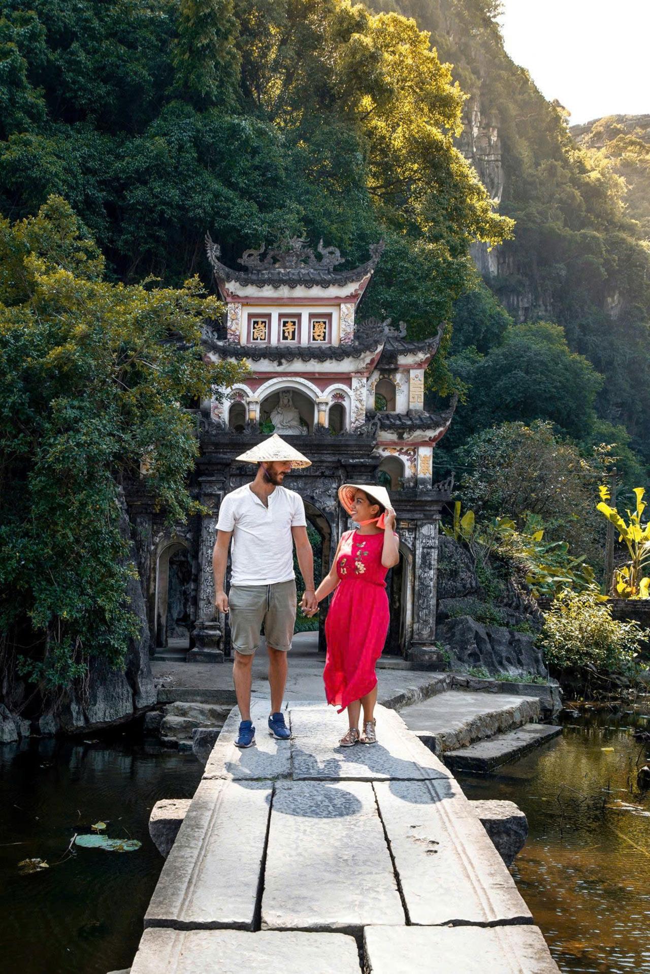 Ninh Binh Full-Day Private Tour: Tam Coc, Bich Dong & Thung Nham Bird Valley