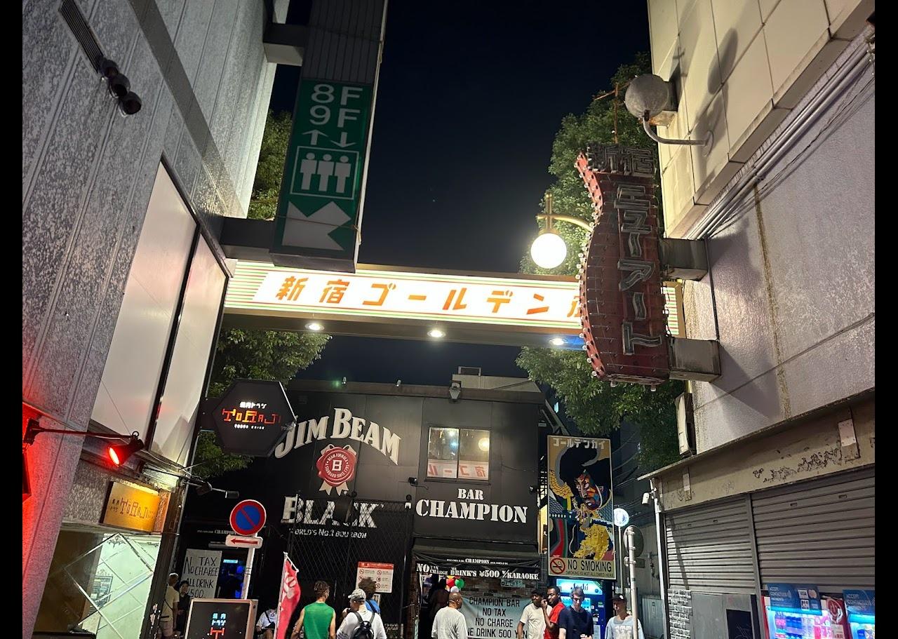 Tokyo Night Walk: Shibuya & Shinjuku in 4 Hours