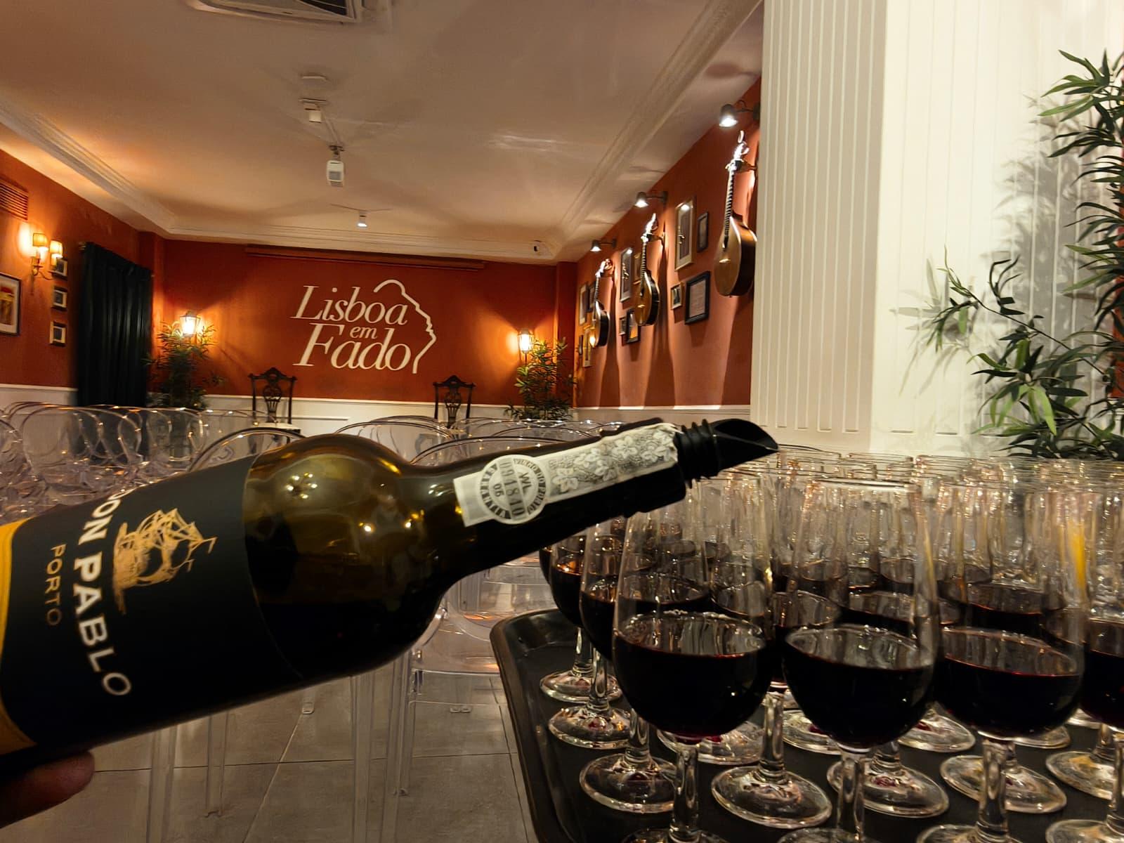 Lisbon: Live Fado & Port Wine at Lisboa em Fado