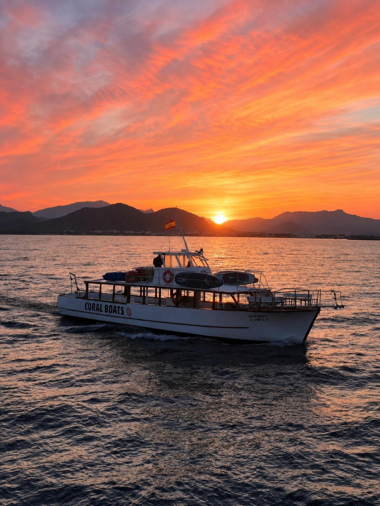 Alcudia Sunset Tapas Cruise with Paddleboarding & Snorkeling