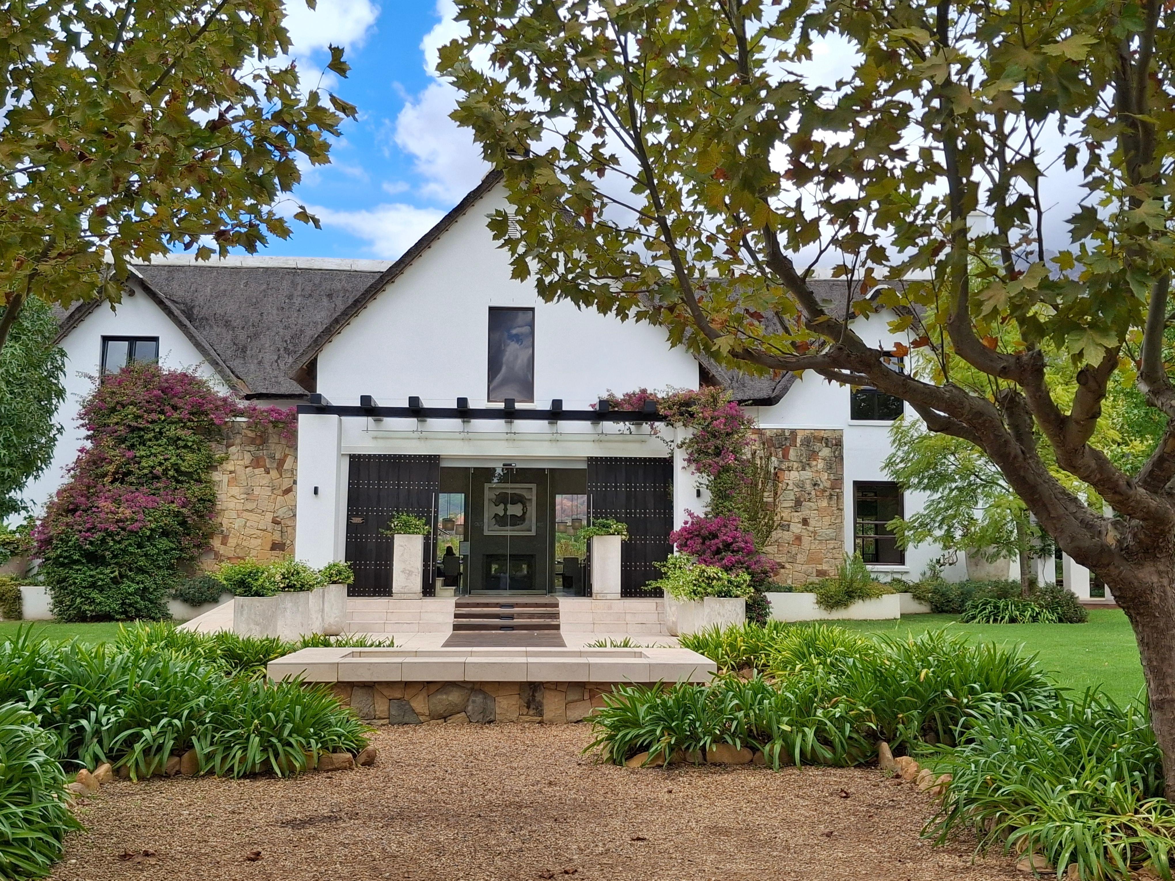 Private Cape Winelands Day Tour with Lunch