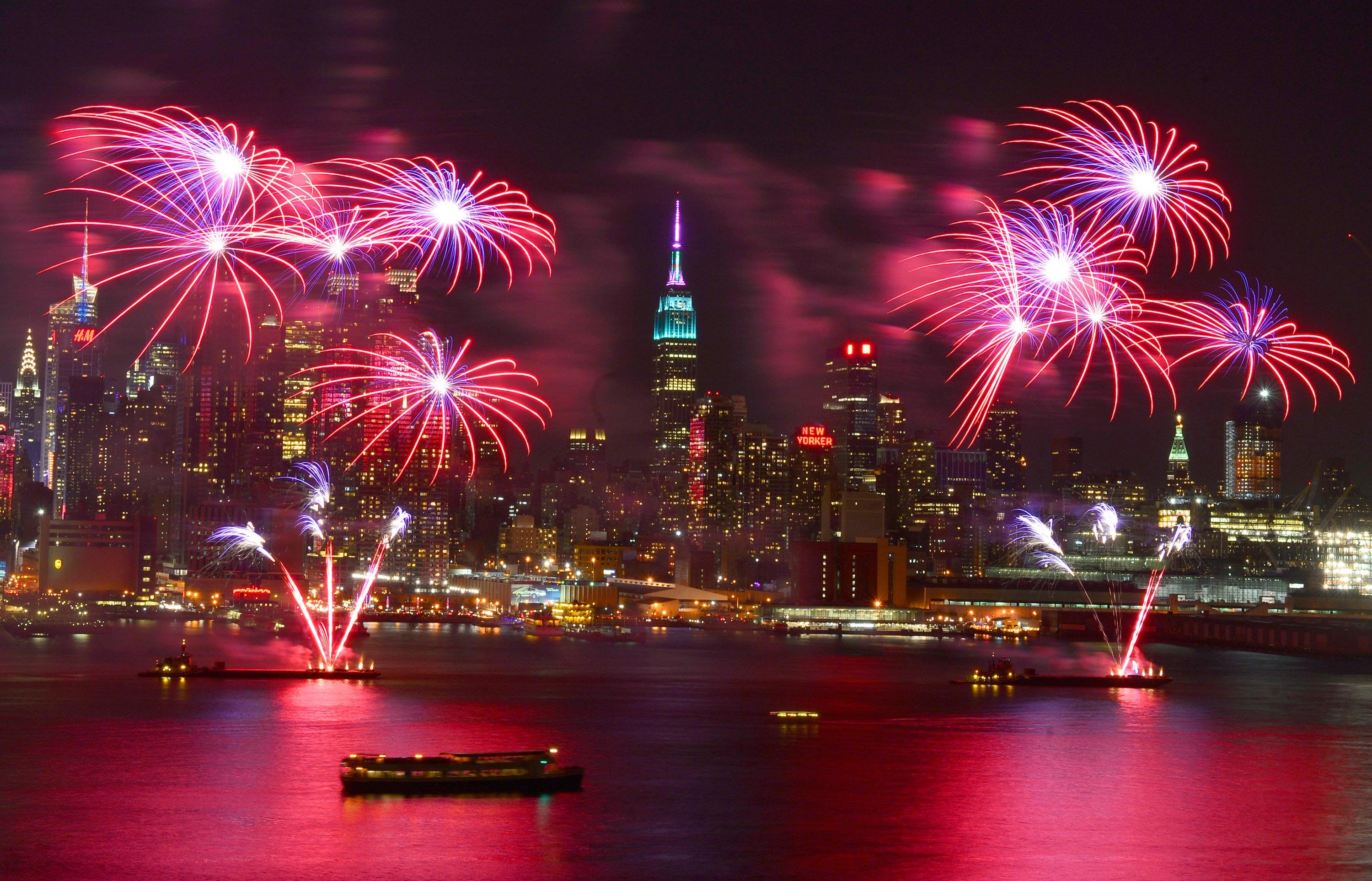 Hudson River New Year's Eve Fireworks Cruise