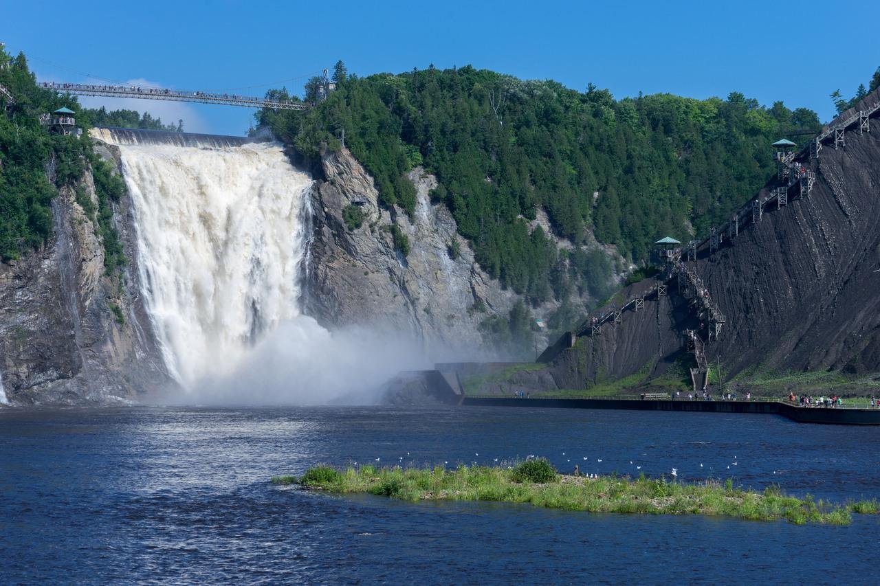 Quebec City: Montmorency Falls & Microbrewery eBike Adventure