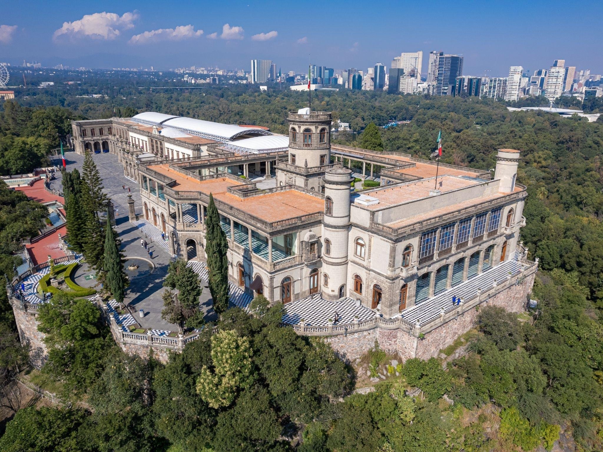 Chapultepec Cultural Journey: Anthropology Museum, Castle & Forest Train