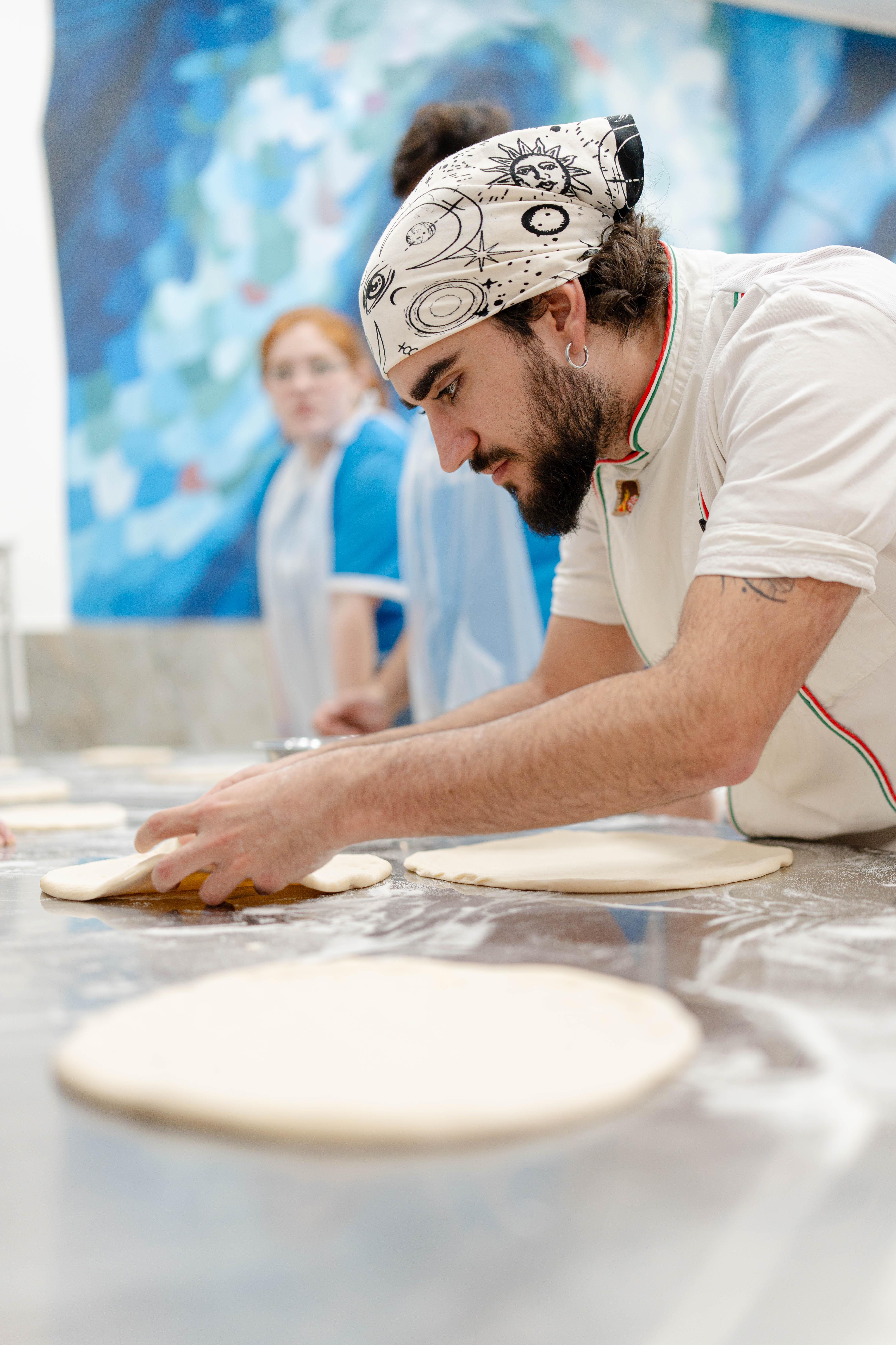 pizza making class in Naples — photo 3