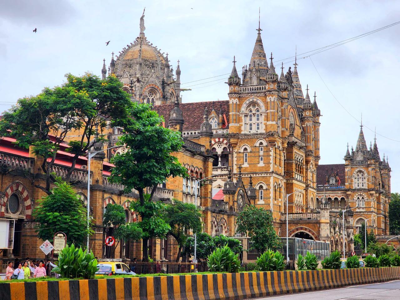 Private Mumbai Highlights & Dharavi Insight Tour