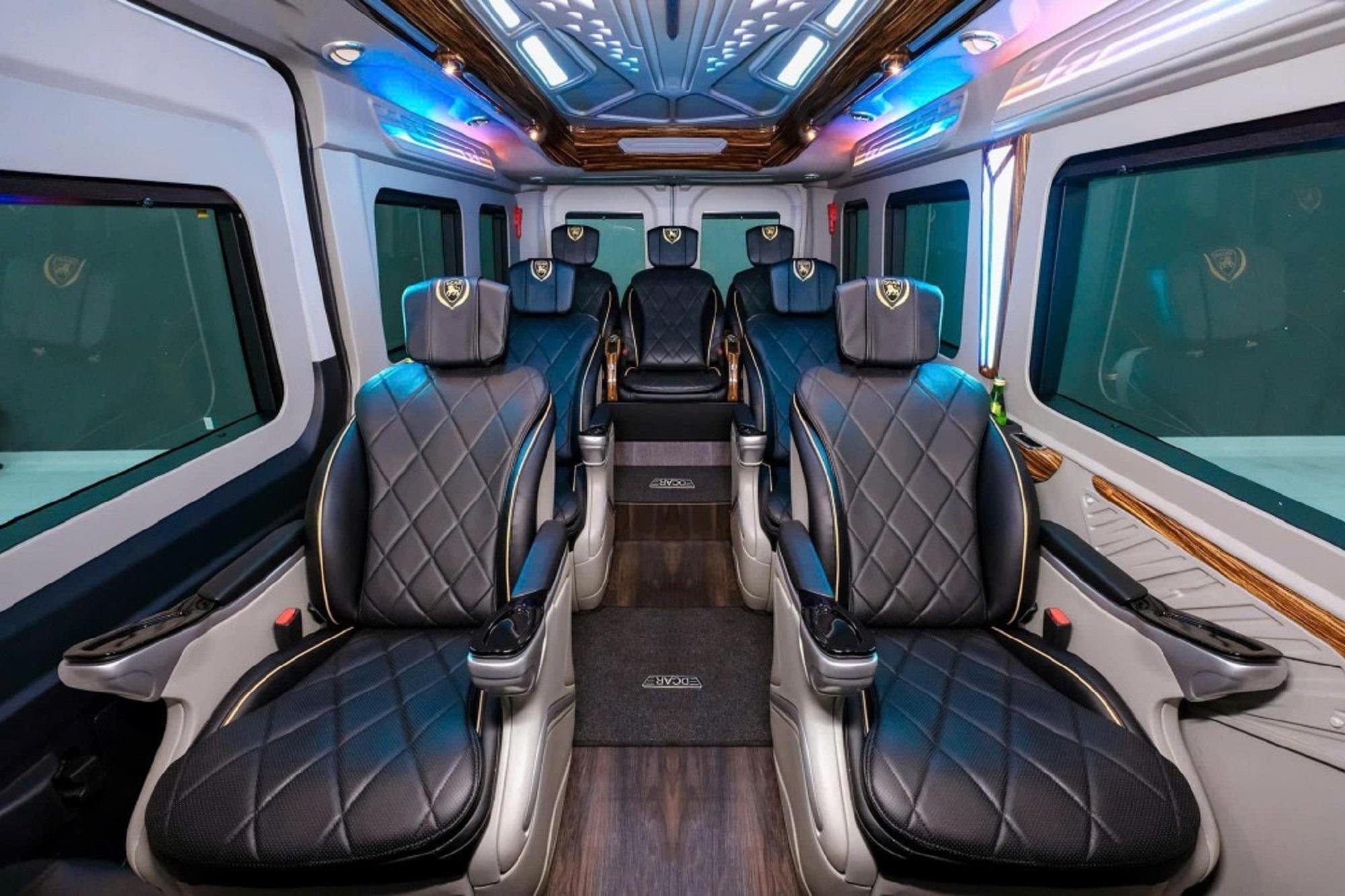 Hanoi to Sapa Luxury Limousine Bus Transfer