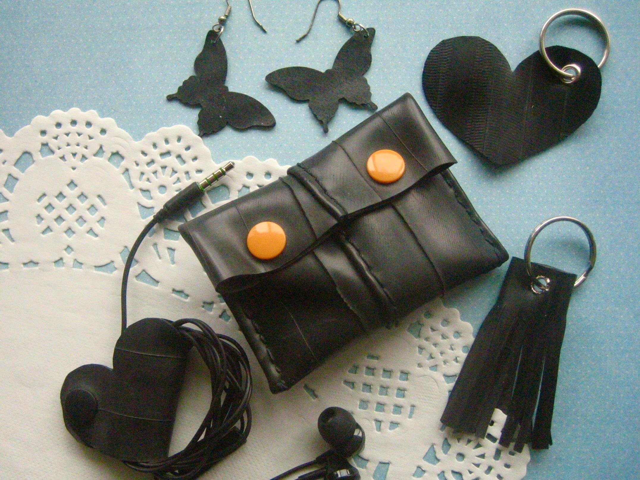 Upcycled Souvenir Crafting Workshop