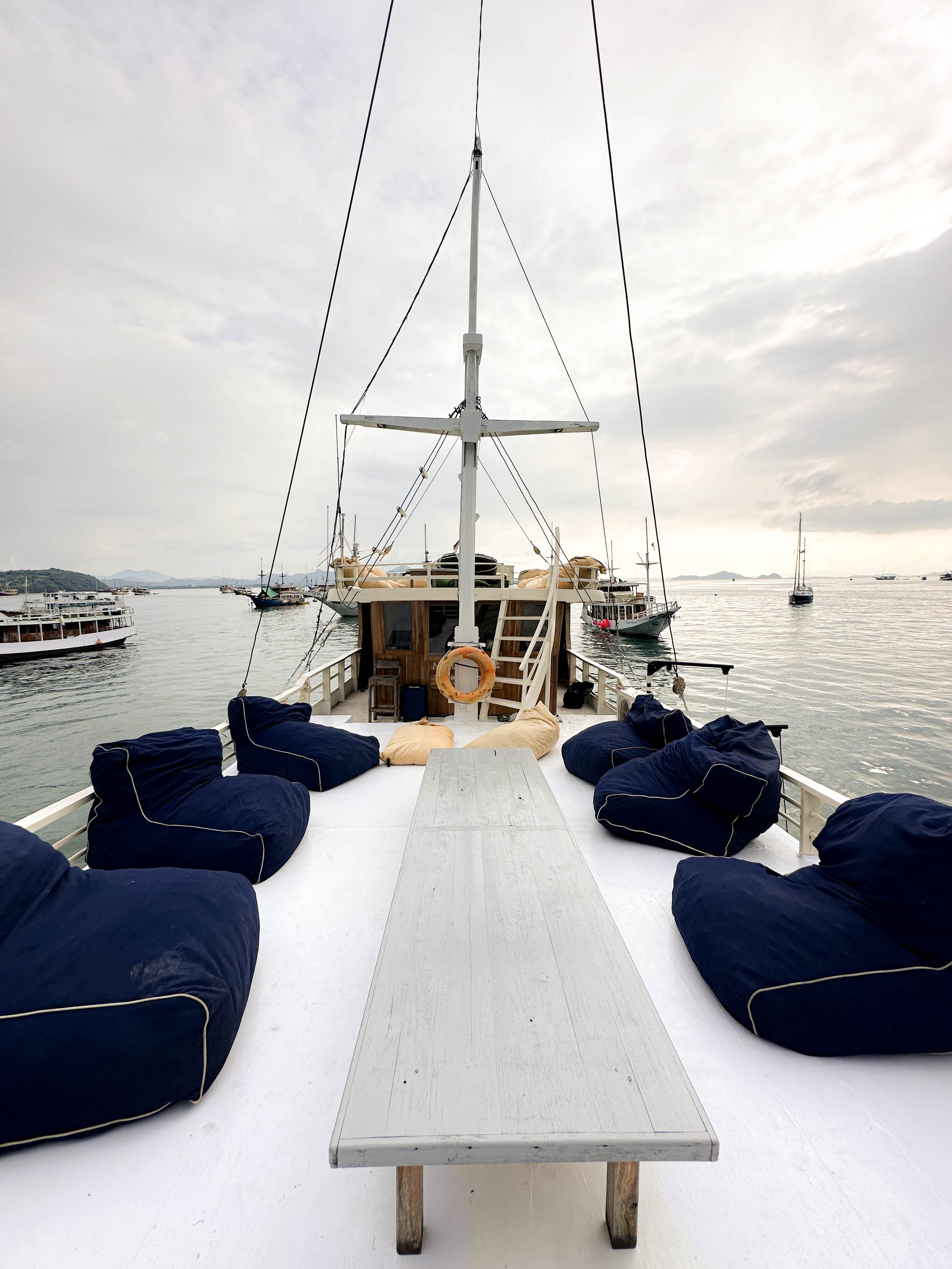 Komodo Archipelago 3-Day Phinisi Liveaboard from Labuan Bajo