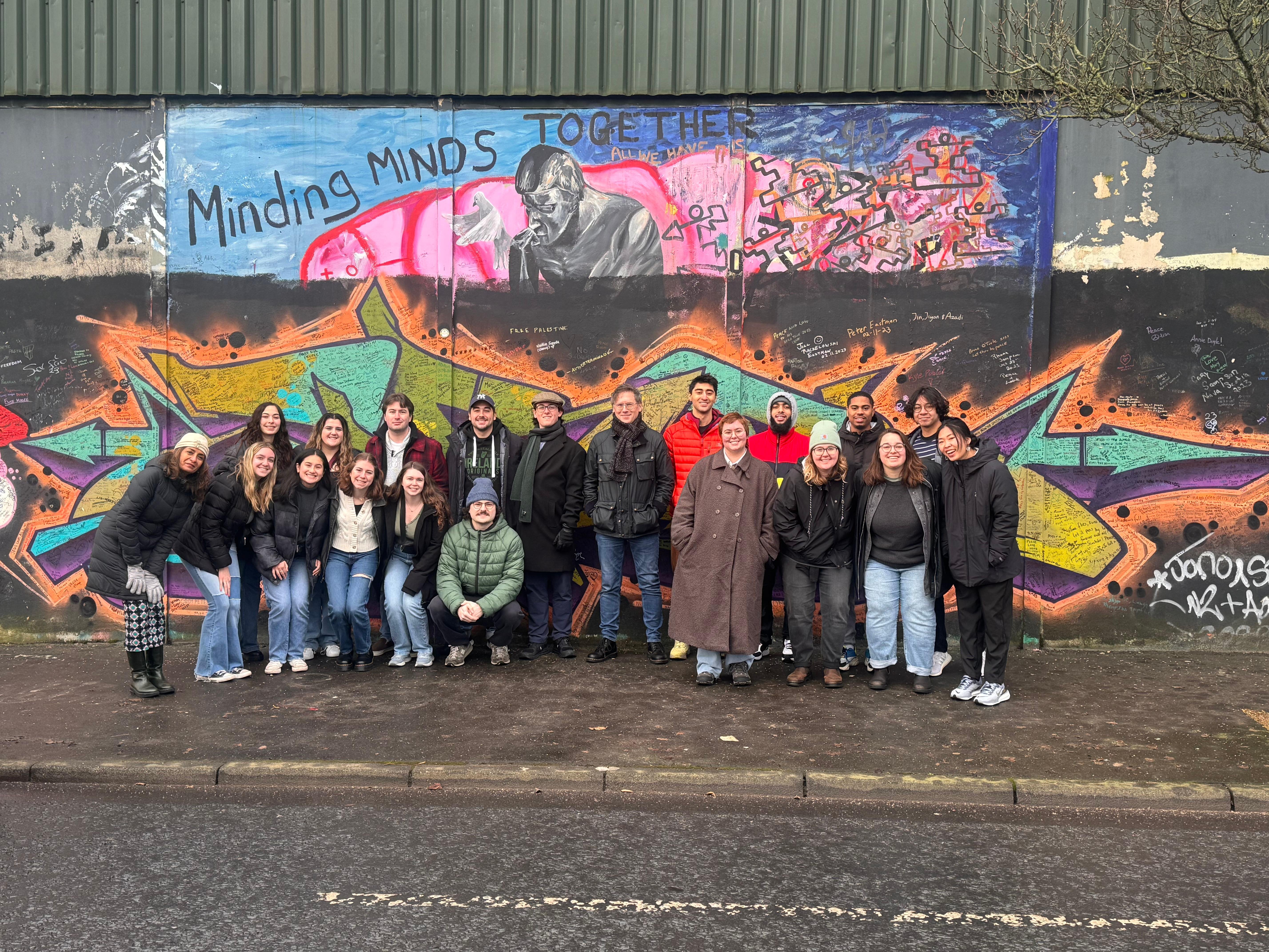 Belfast Black Taxi Tour: Peace Walls & Troubles History
