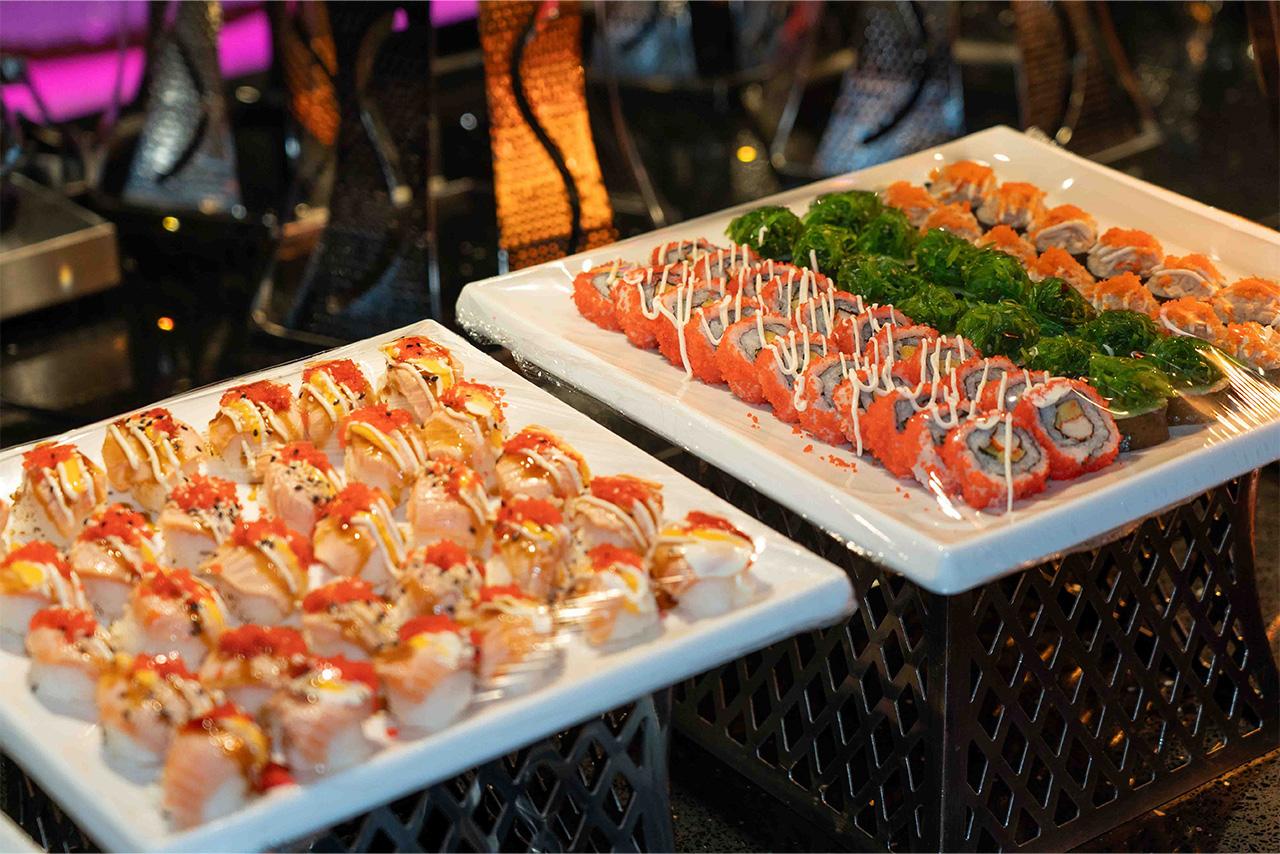 Super Galaxy Chao Phraya Night Dinner Cruise