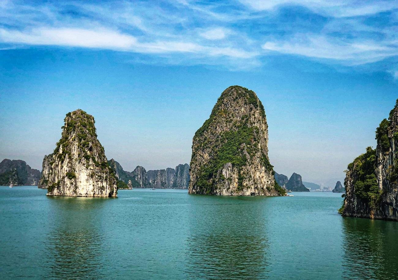 Ha Long & Lan Ha Bay 2-Day 5-Star Balcony Cruise