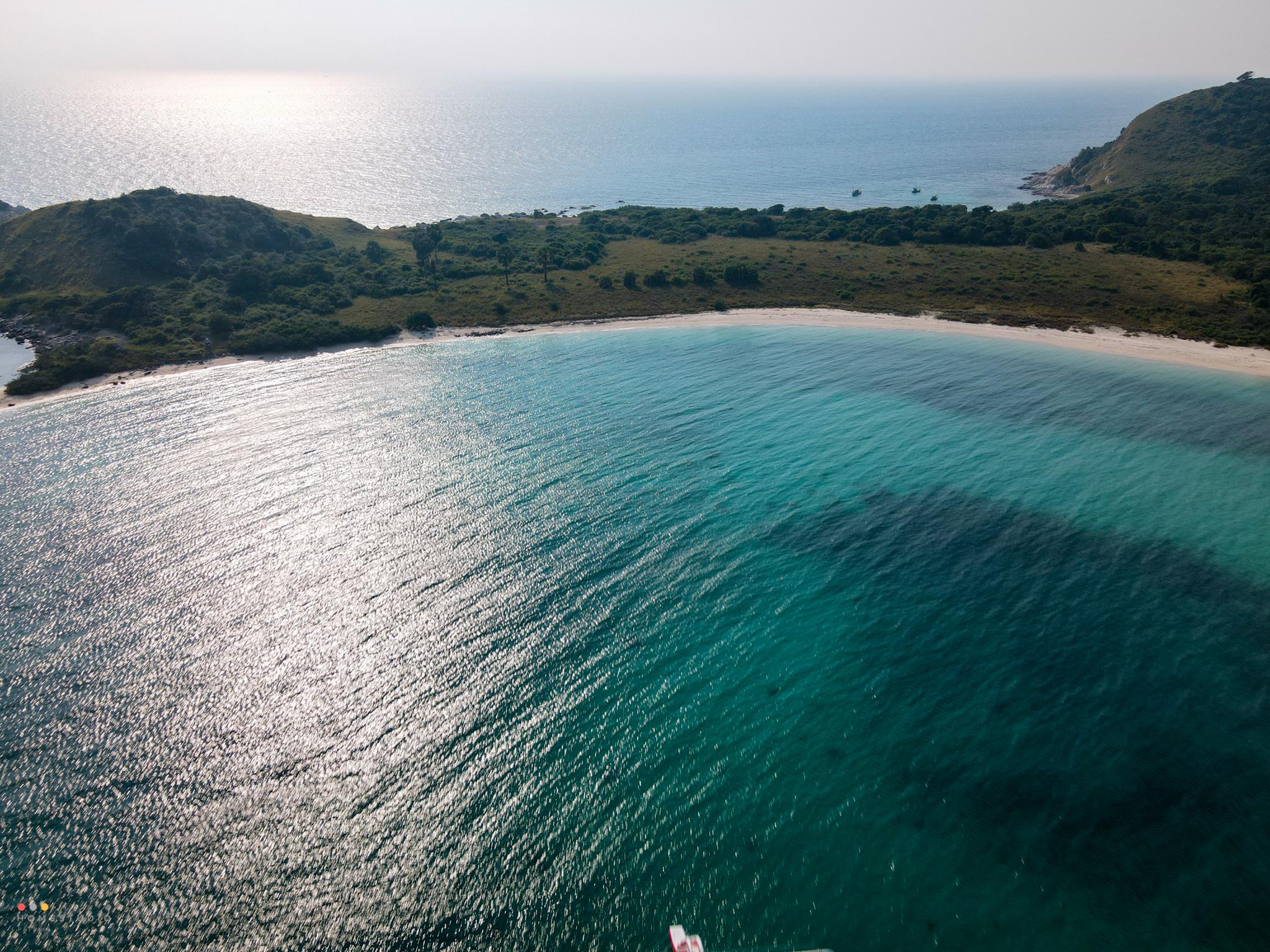 Pattaya: Full-Day Yacht Cruise to Koh Phai and Koh Rin